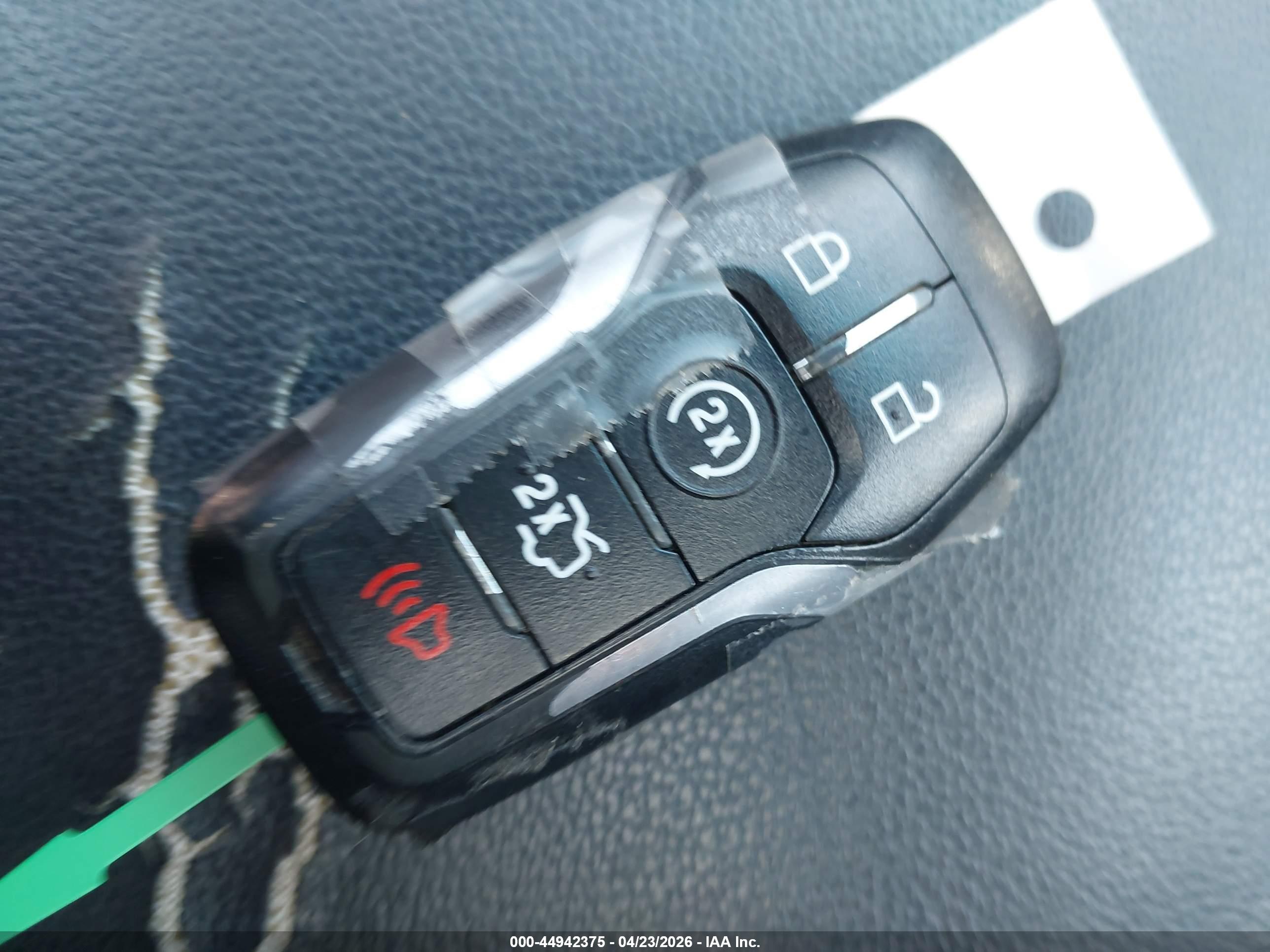 FORD EXPLORER image 11