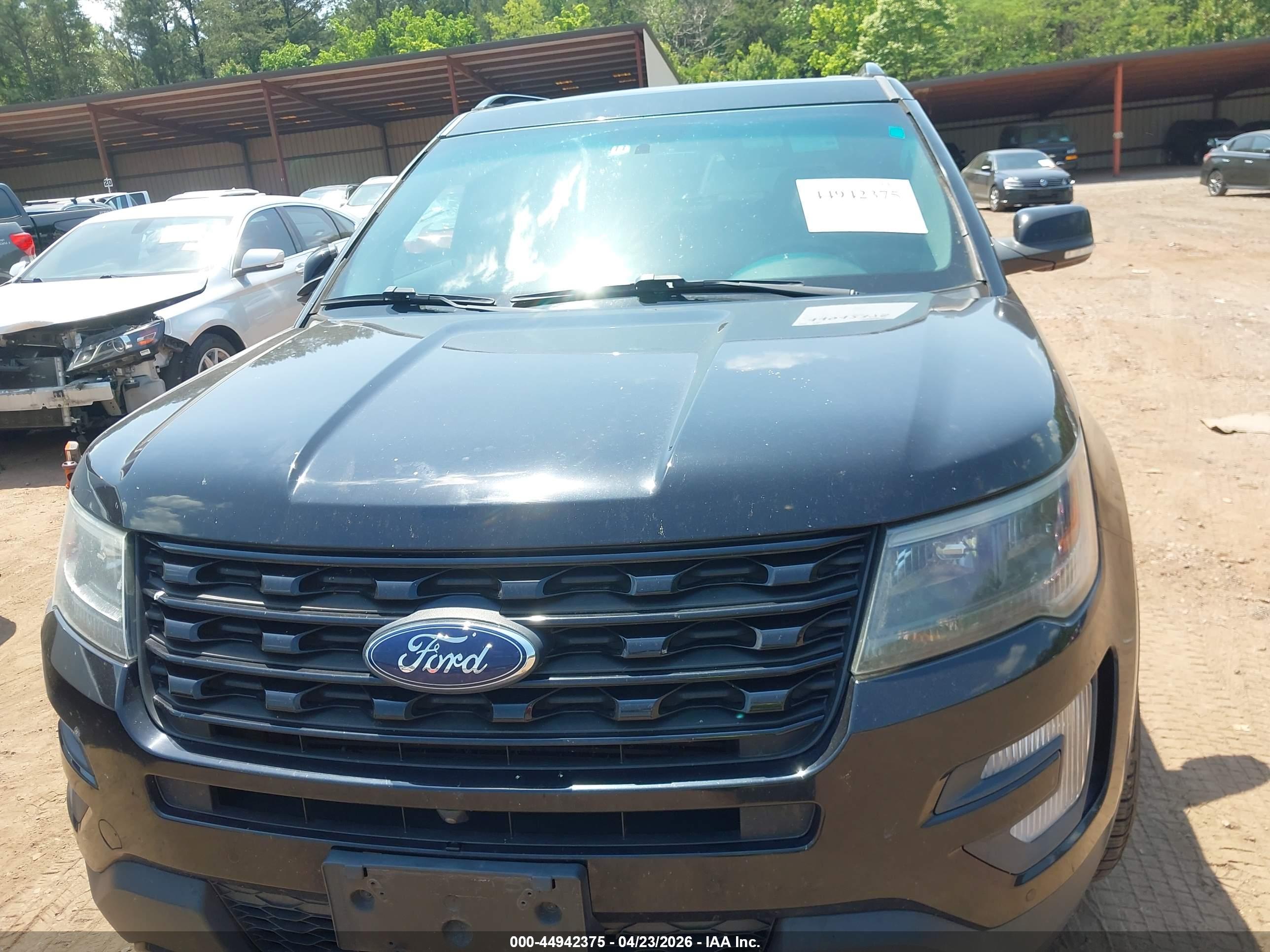 FORD EXPLORER image 6
