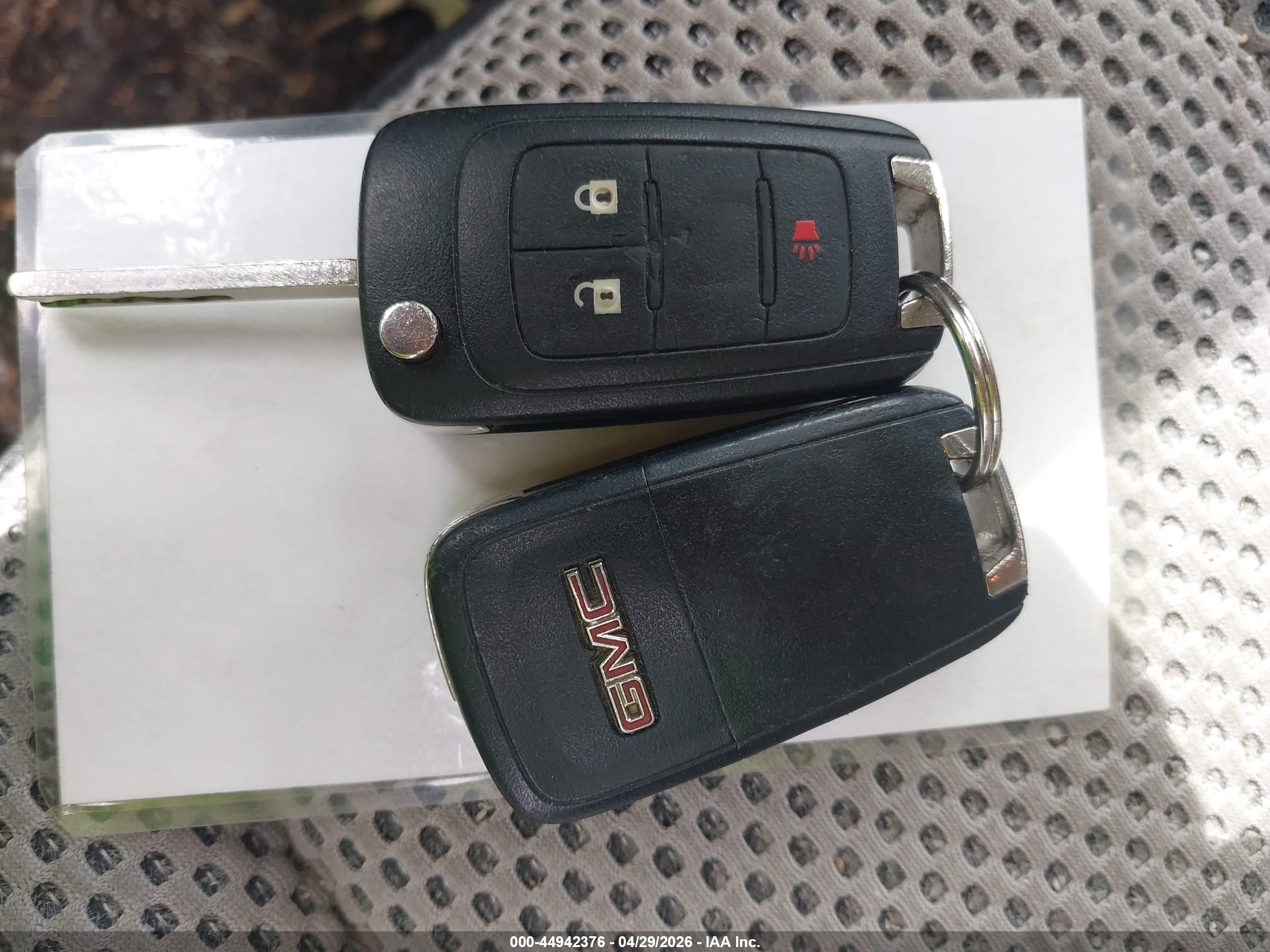 GMC TERRAIN image 11