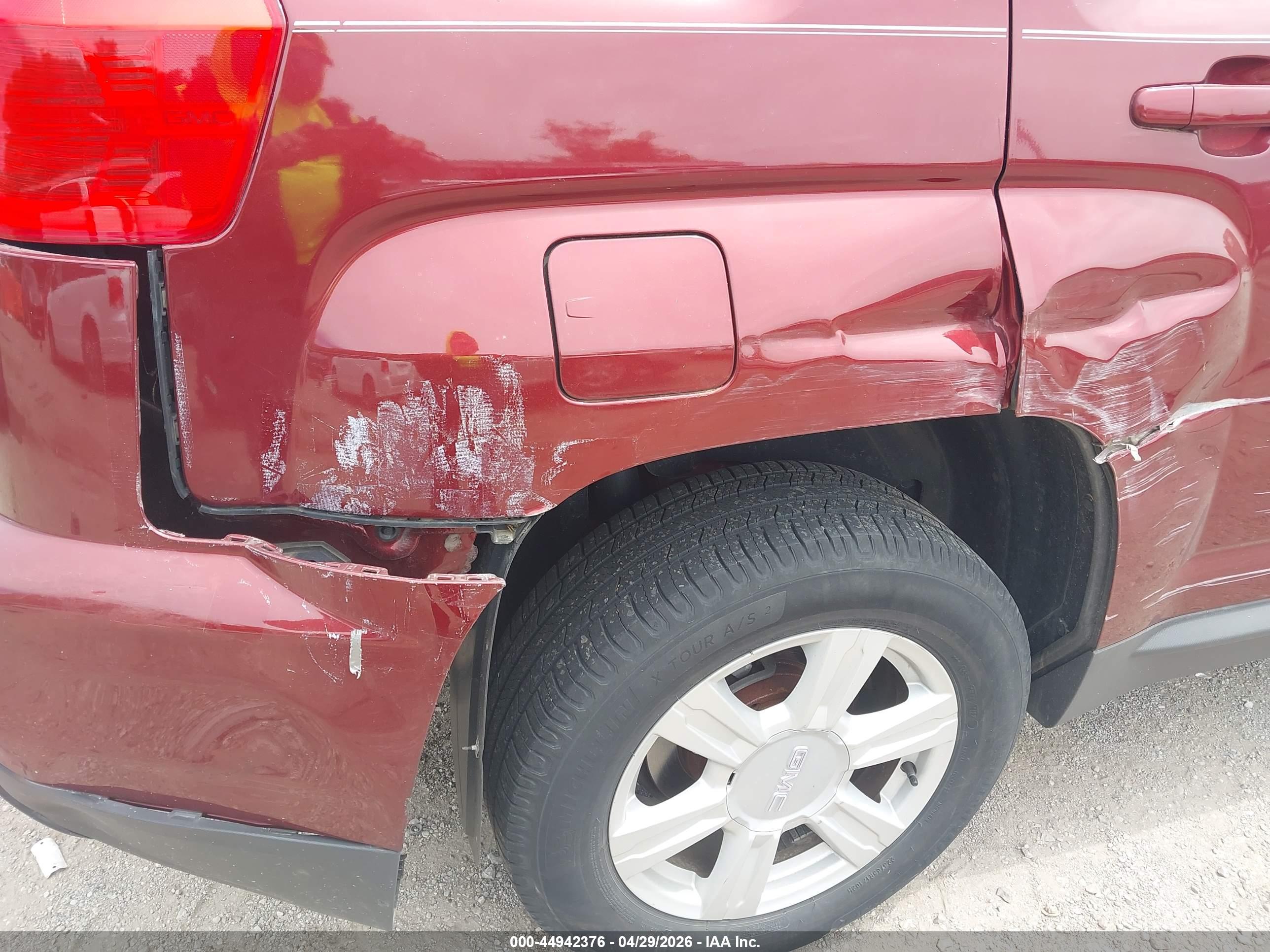 GMC TERRAIN image 6