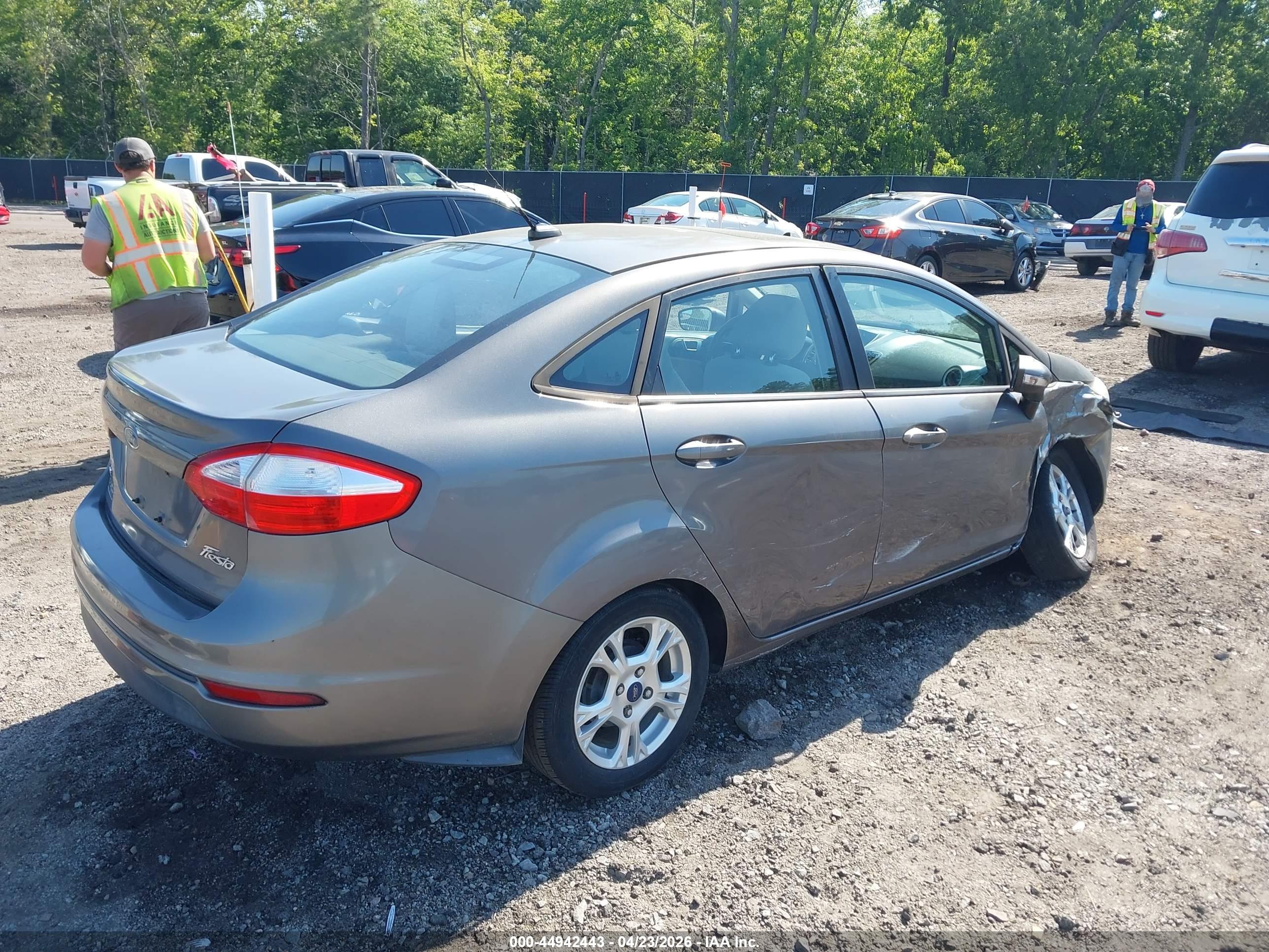FORD FIESTA image 4