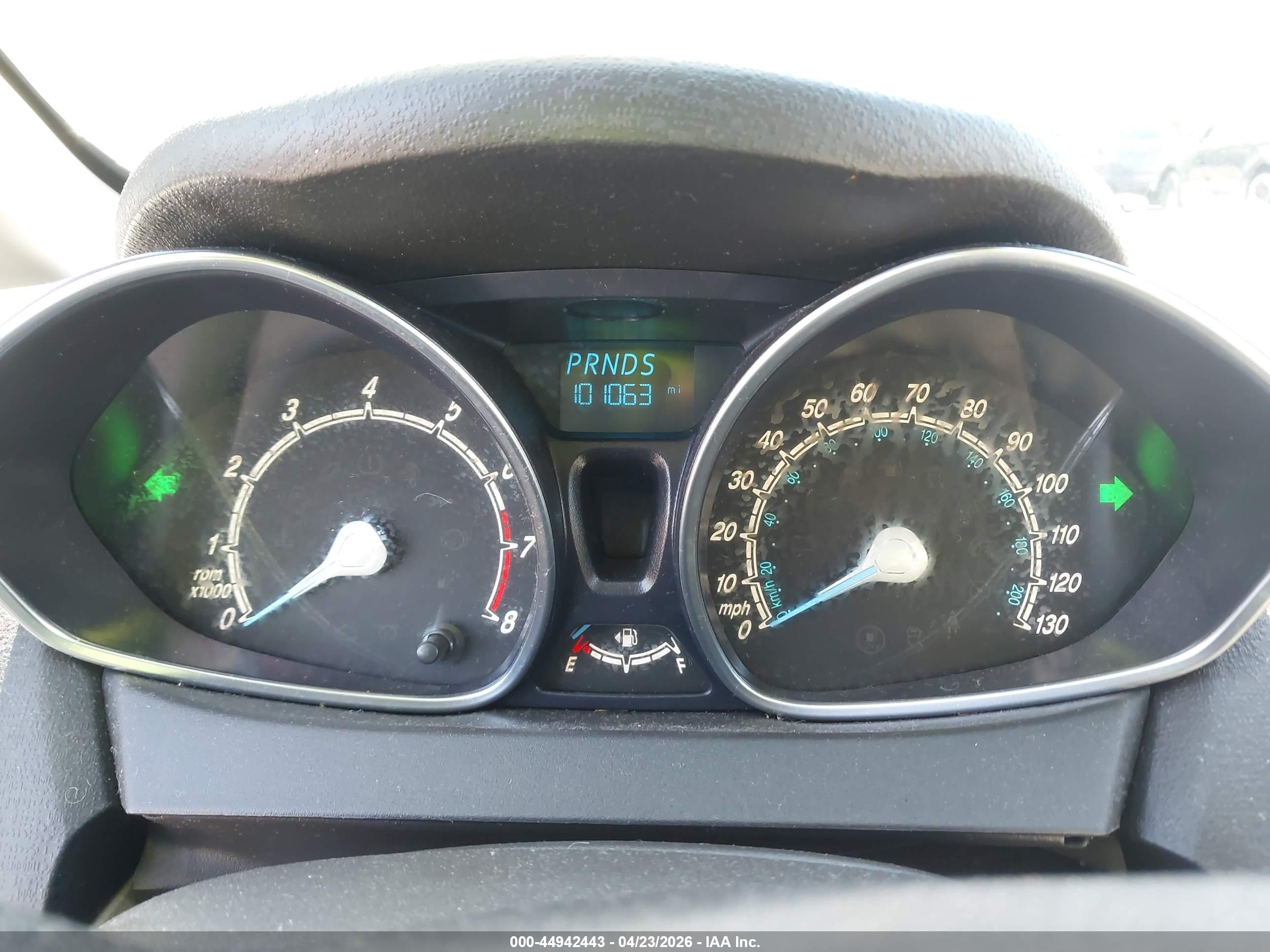 FORD FIESTA image 7