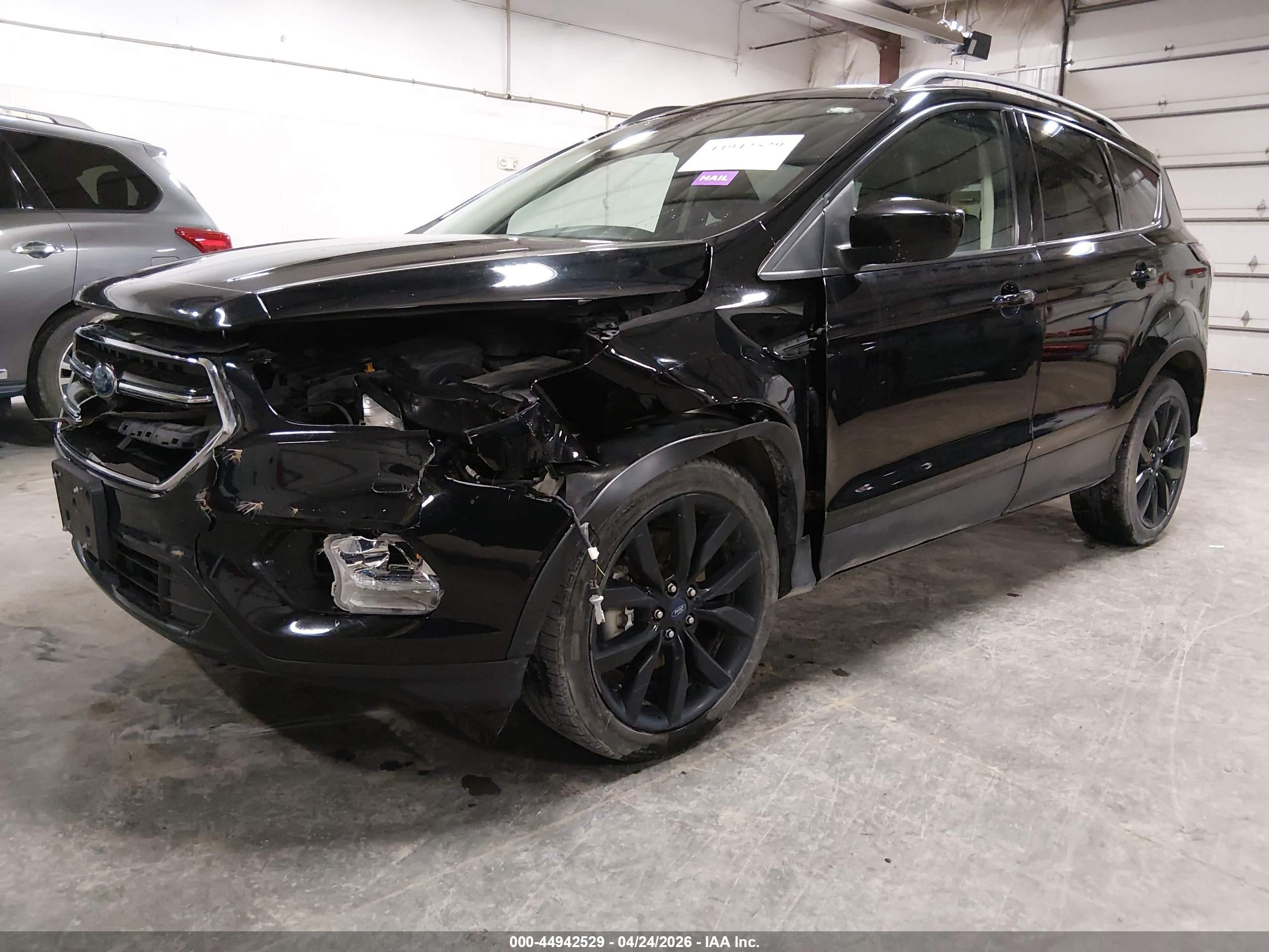 FORD ESCAPE image 2