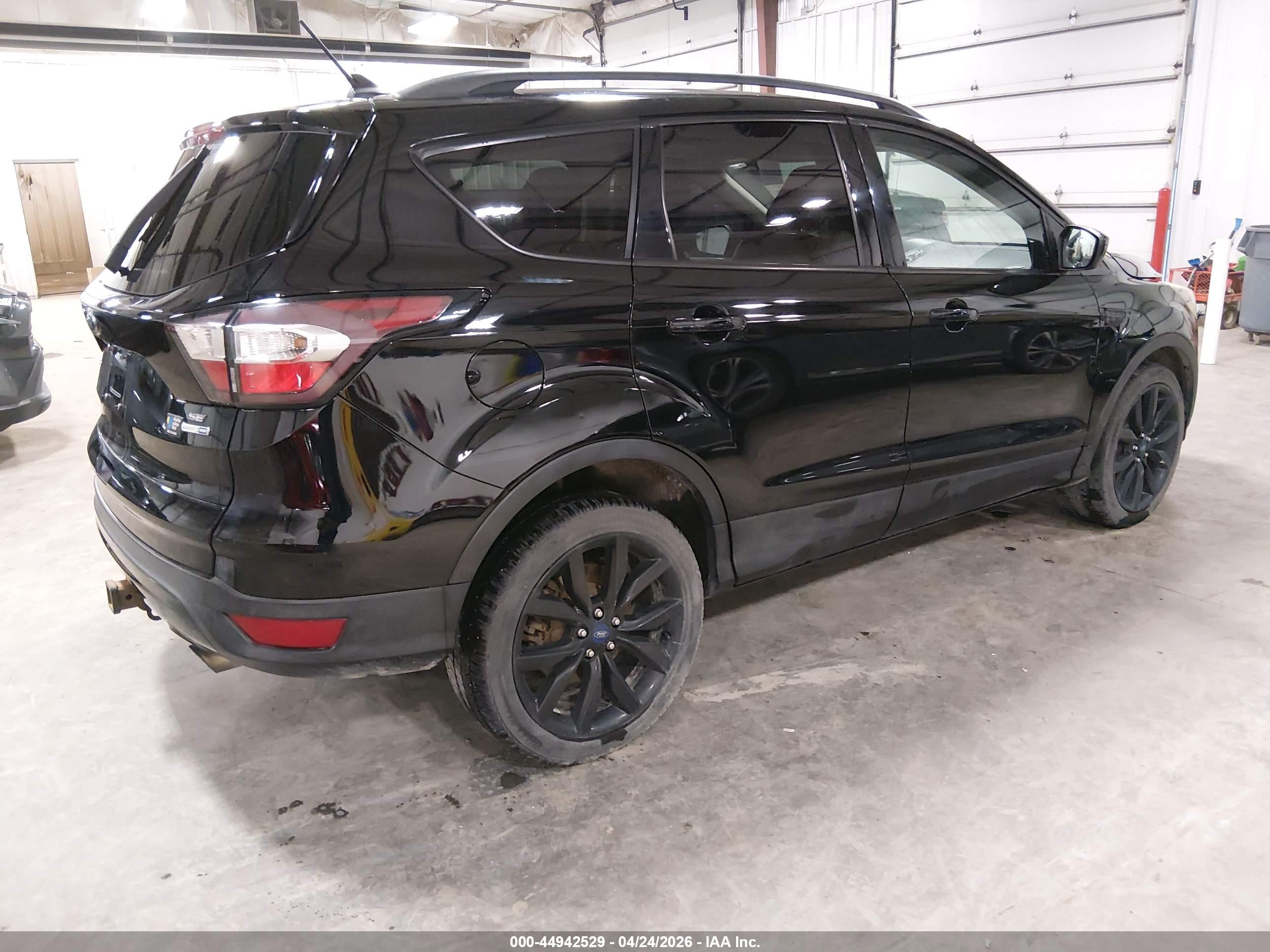 FORD ESCAPE image 4