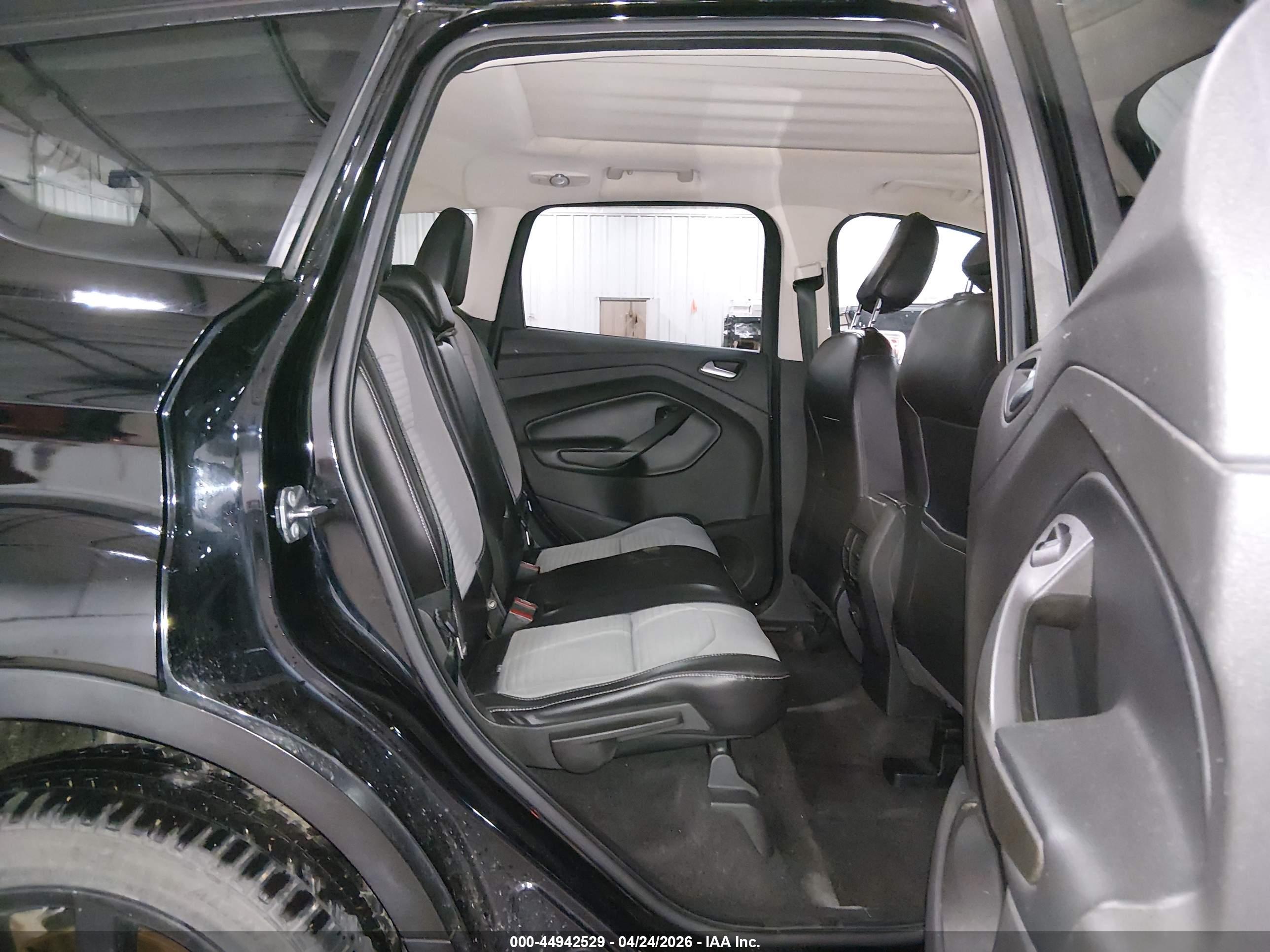 FORD ESCAPE image 8