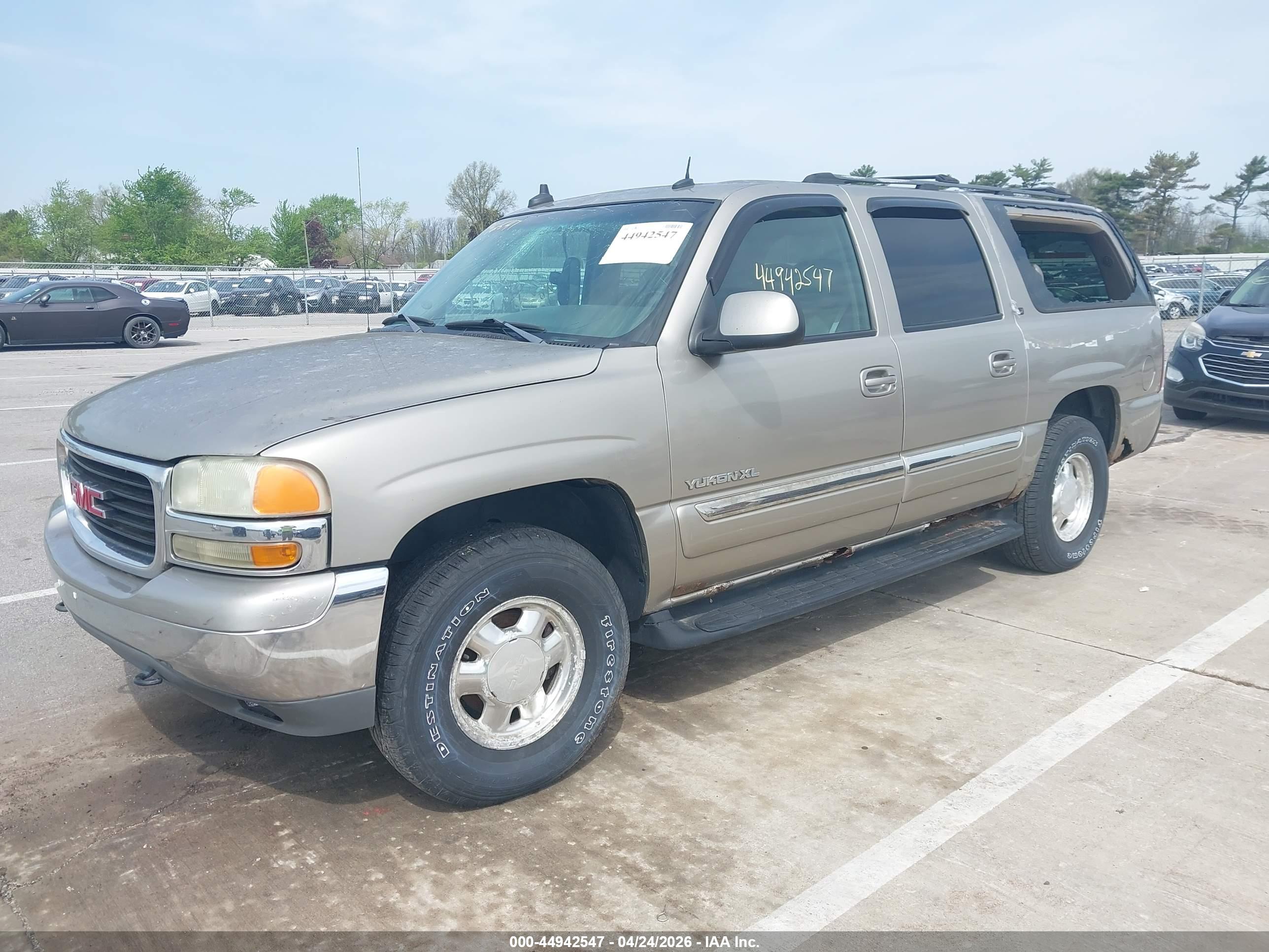 GMC YUKON image 2