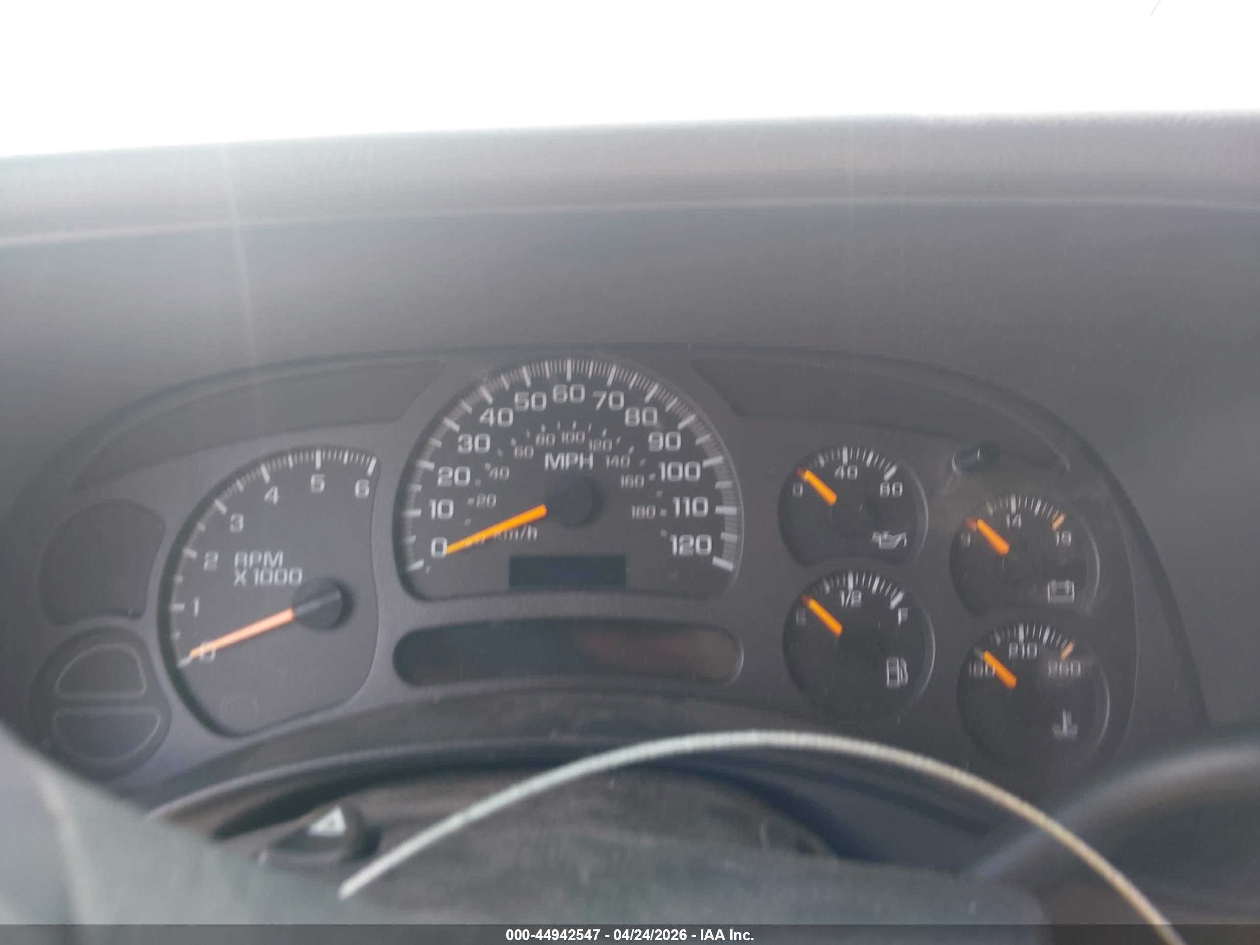 GMC YUKON image 7