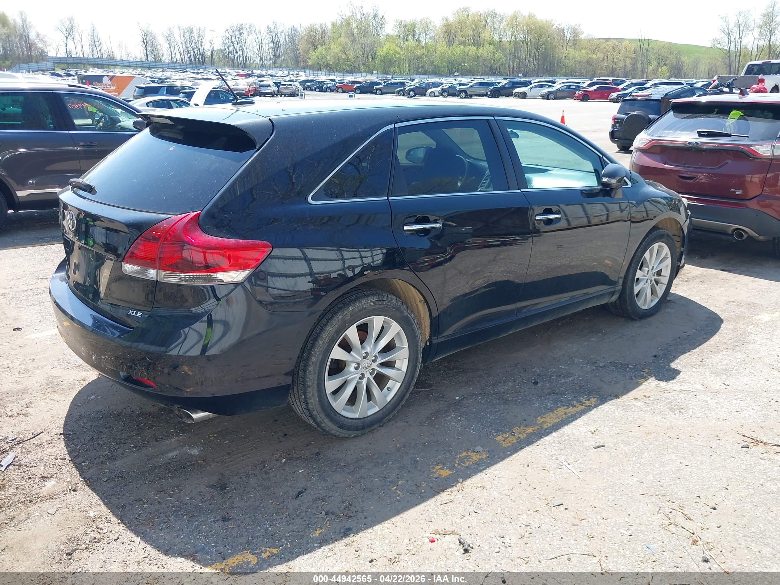 TOYOTA VENZA image 4