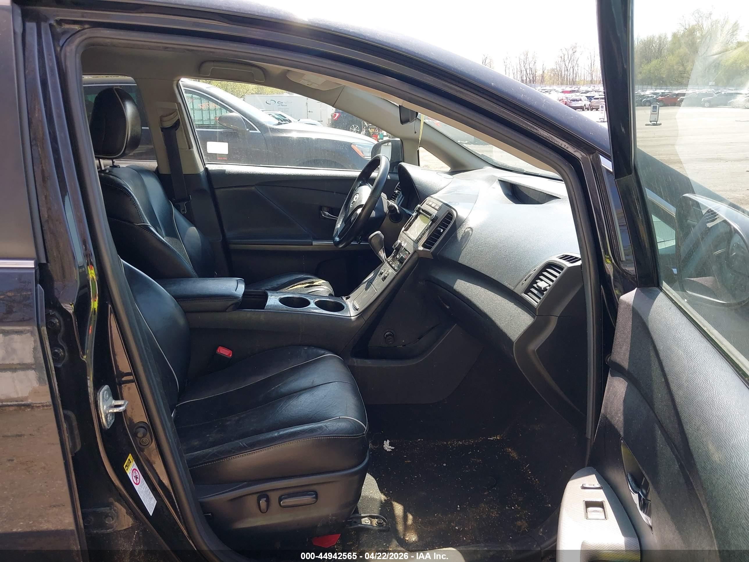 TOYOTA VENZA image 5