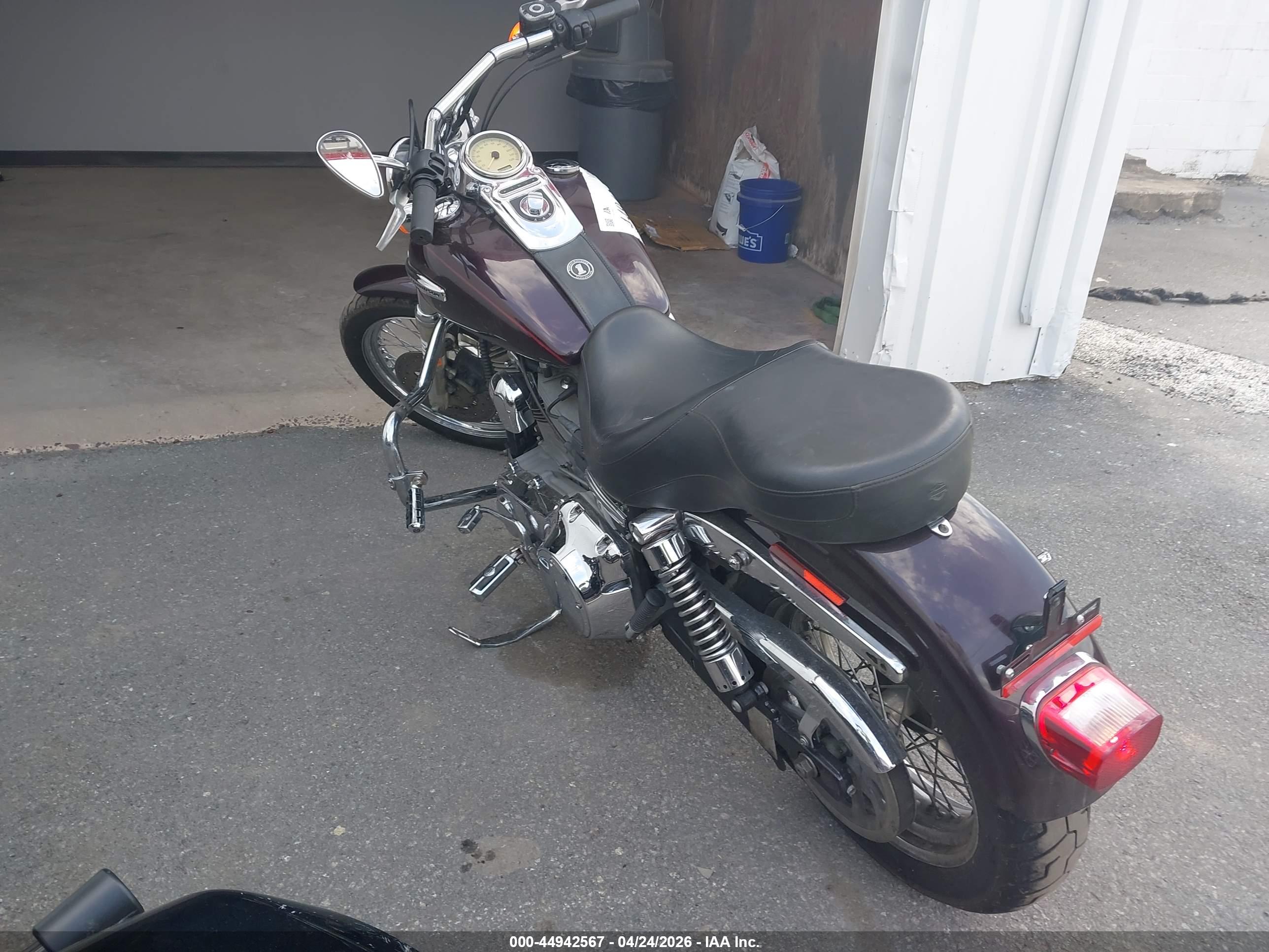 HARLEY-DAVIDSON FXDC image 3