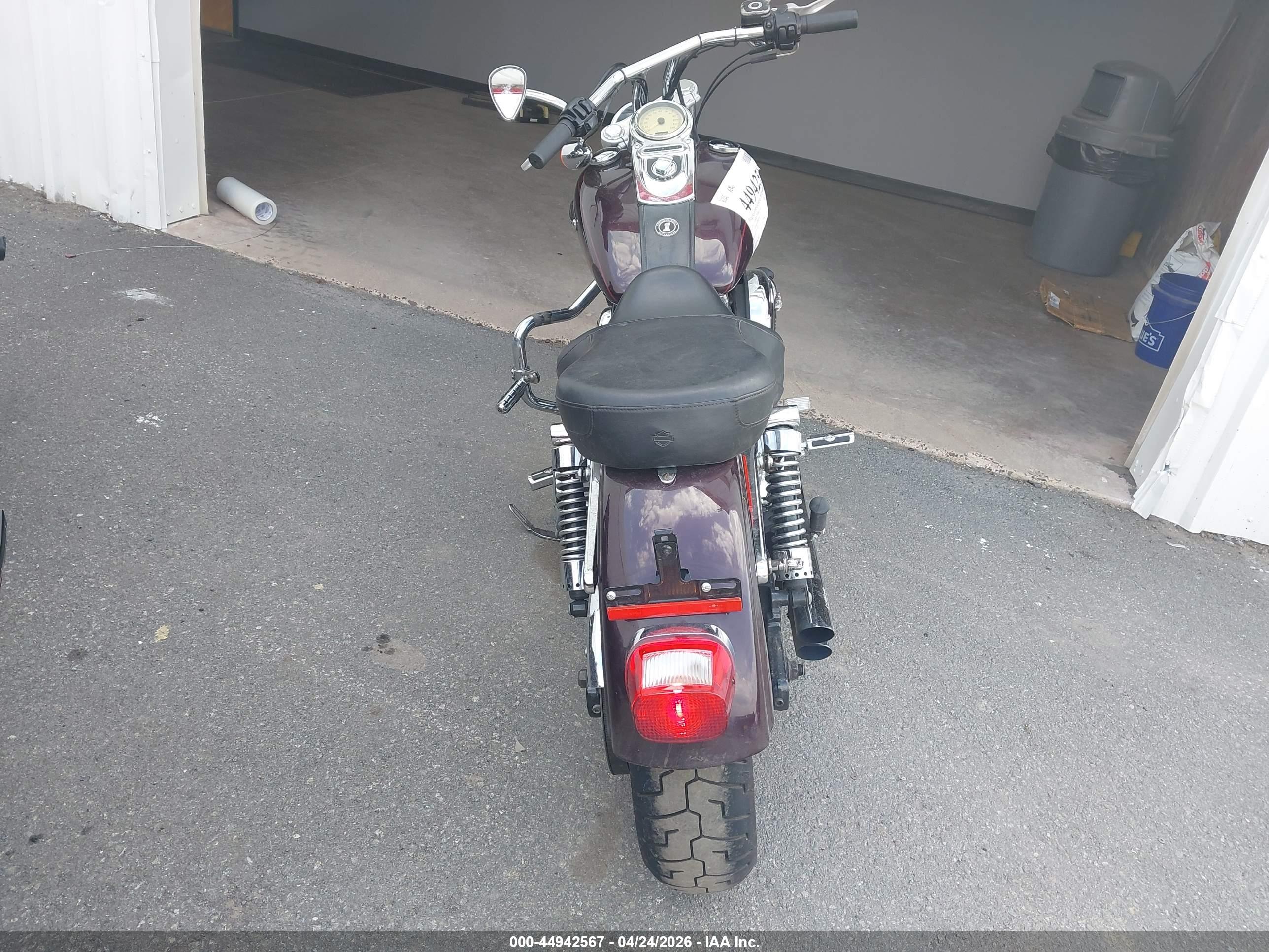 HARLEY-DAVIDSON FXDC image 6