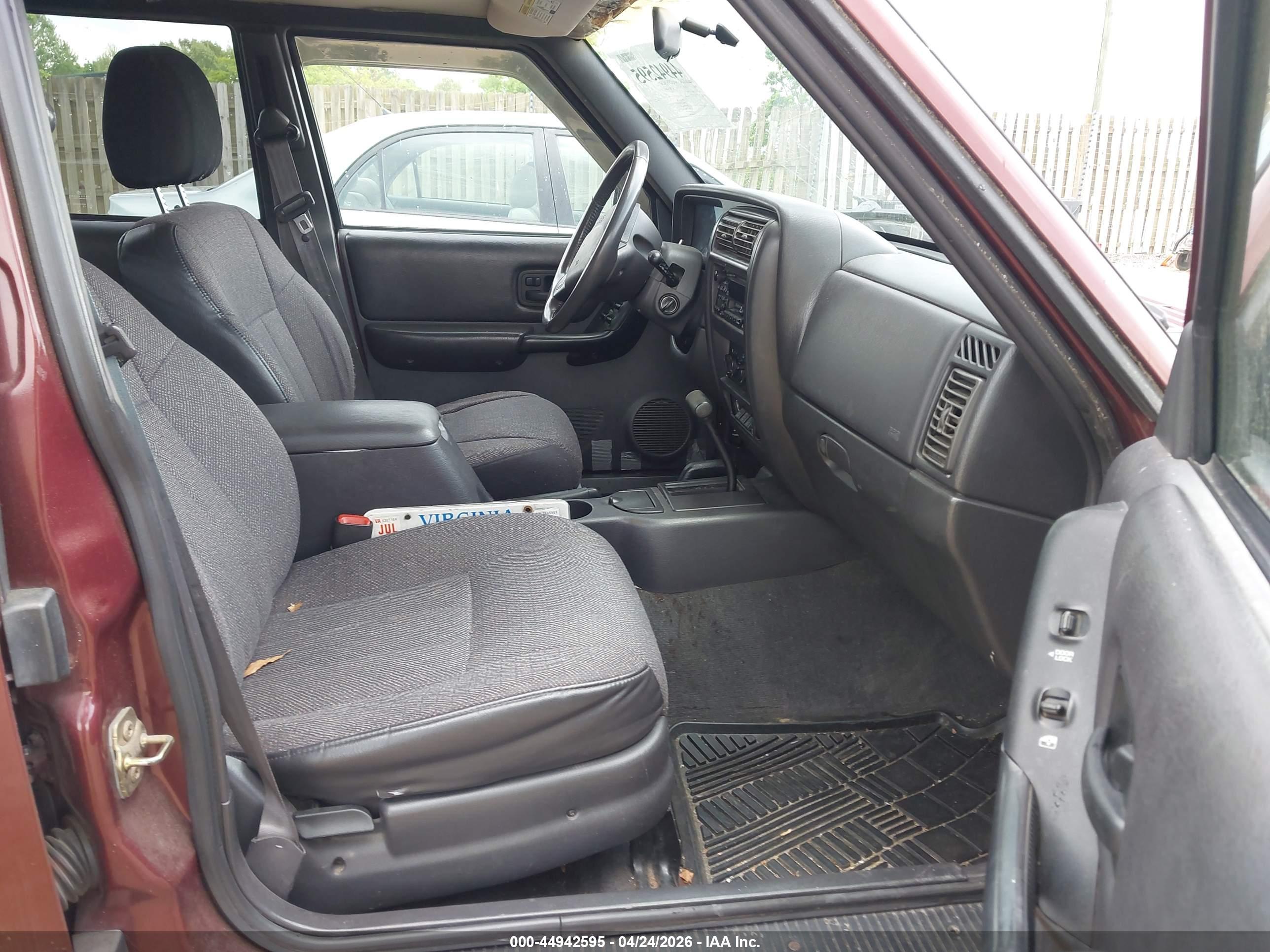 JEEP CHEROKEE image 5