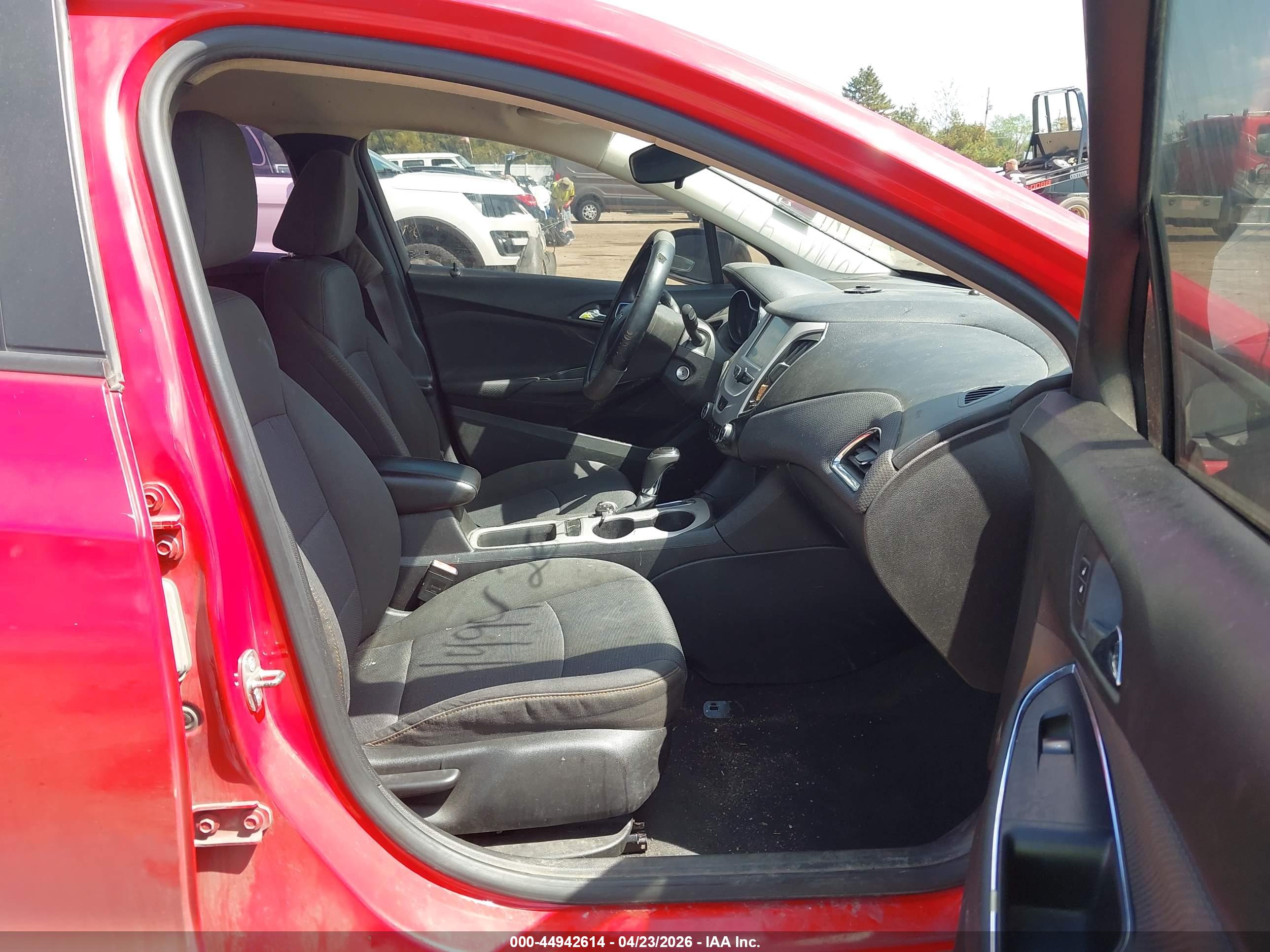 CHEVROLET CRUZE image 5
