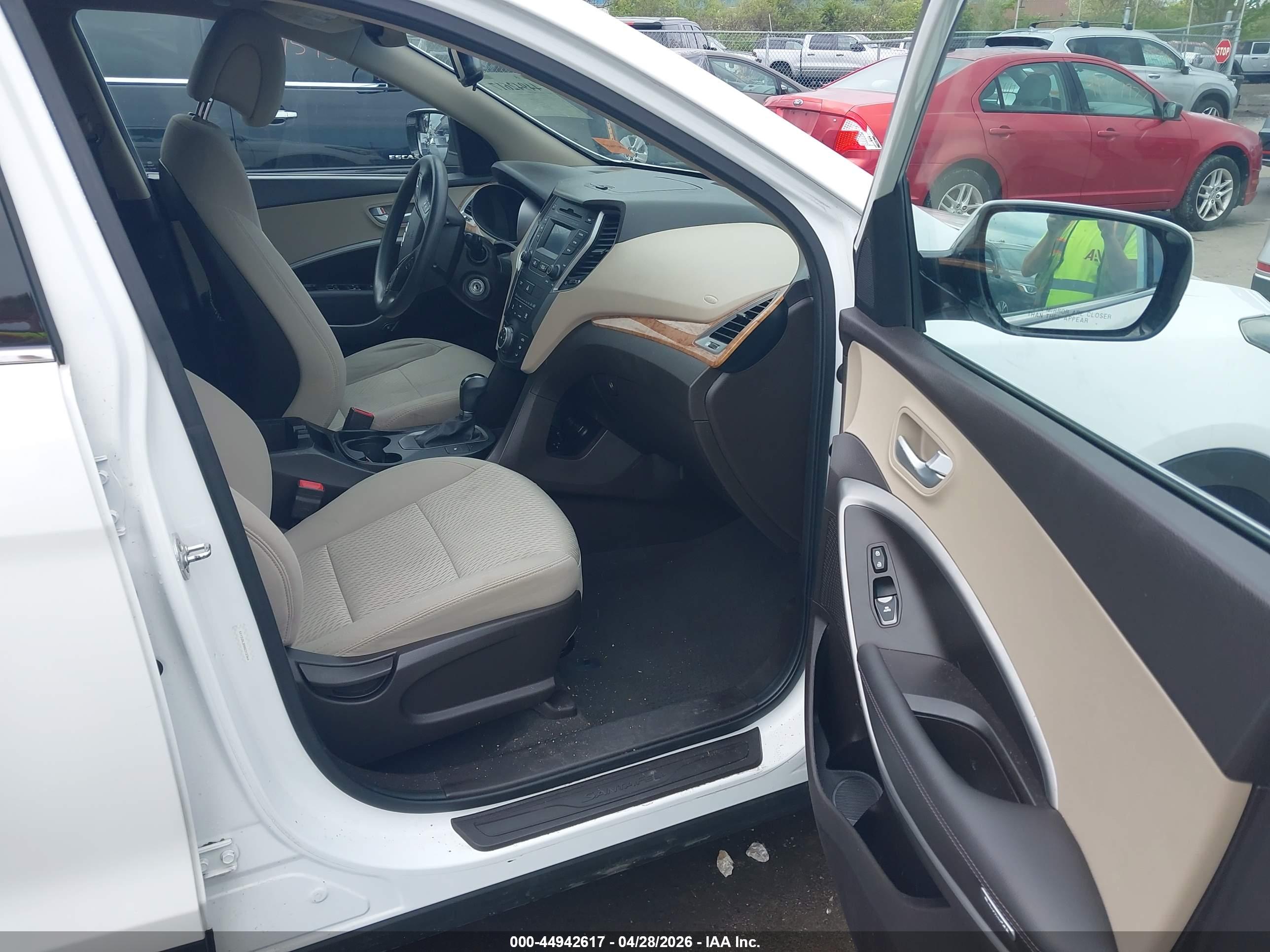 HYUNDAI SANTA image 5