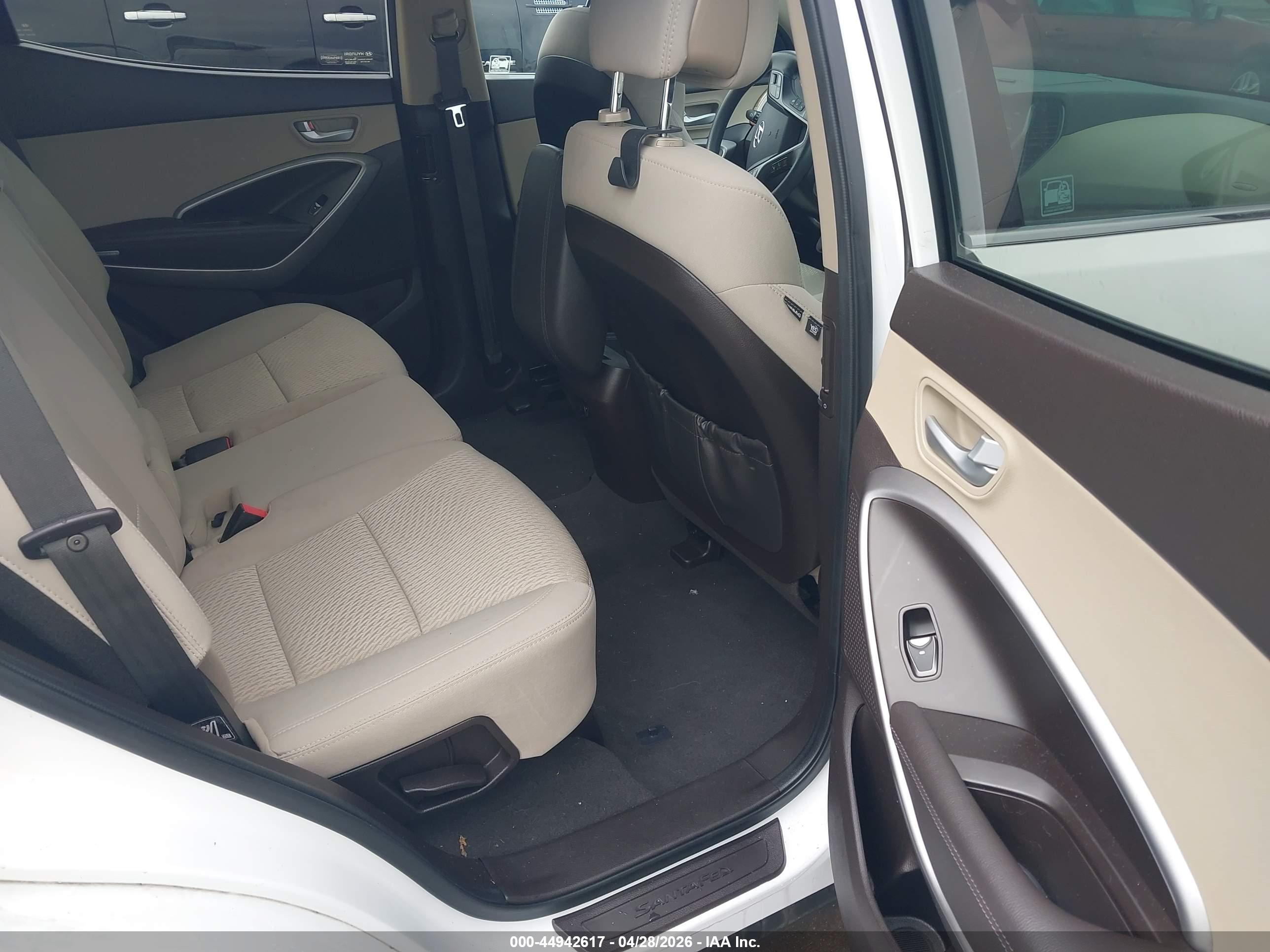 HYUNDAI SANTA image 8
