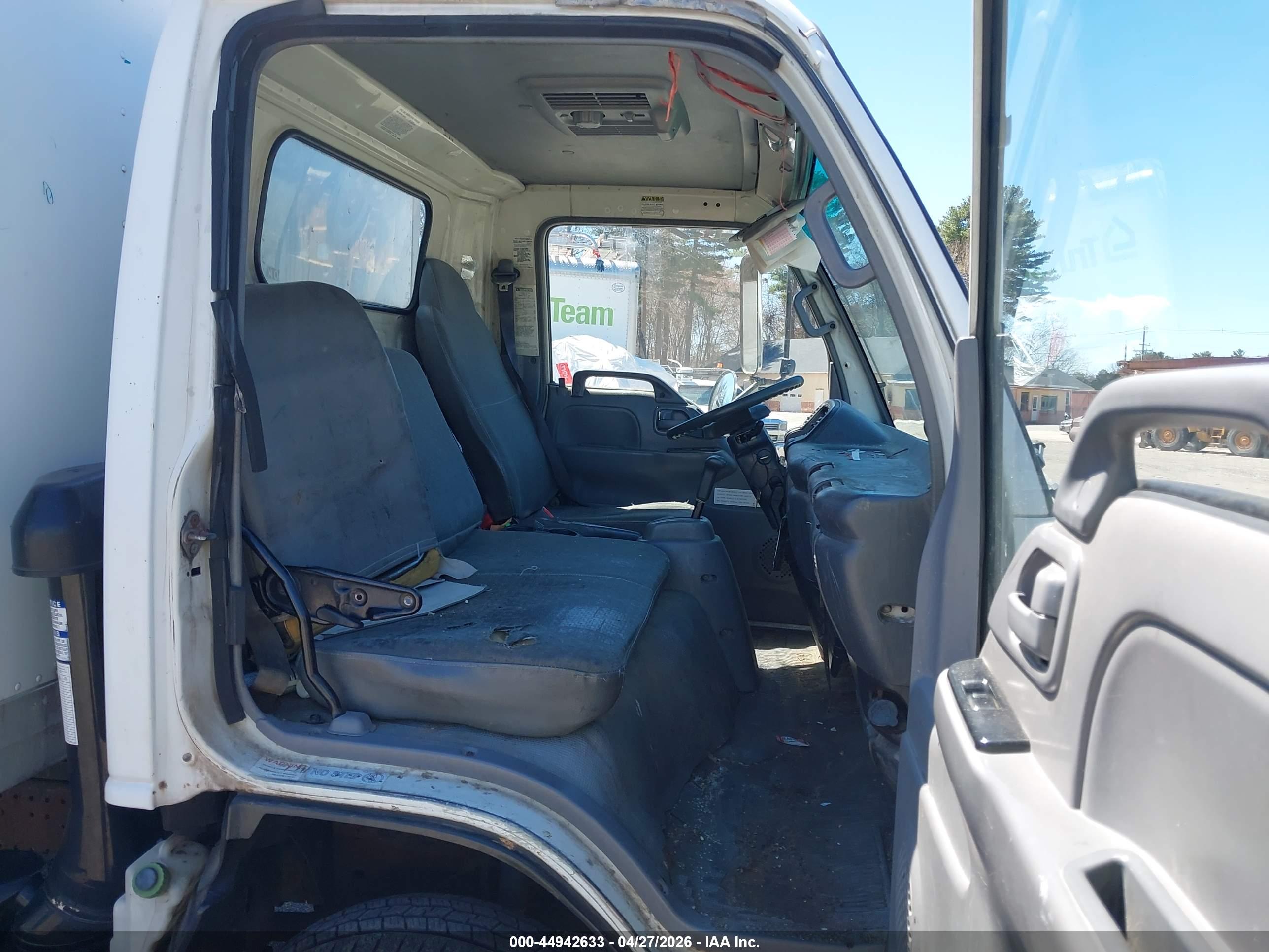 ISUZU W4S042 image 8