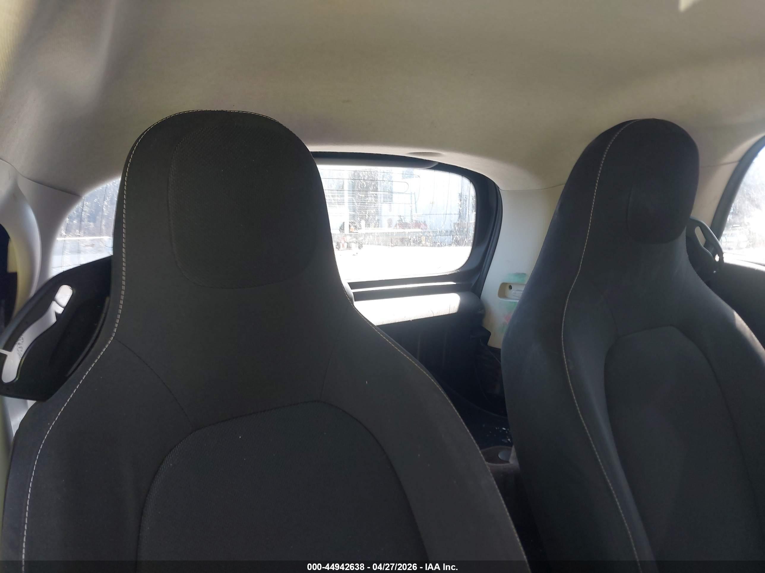 SMART FORTWO image 8