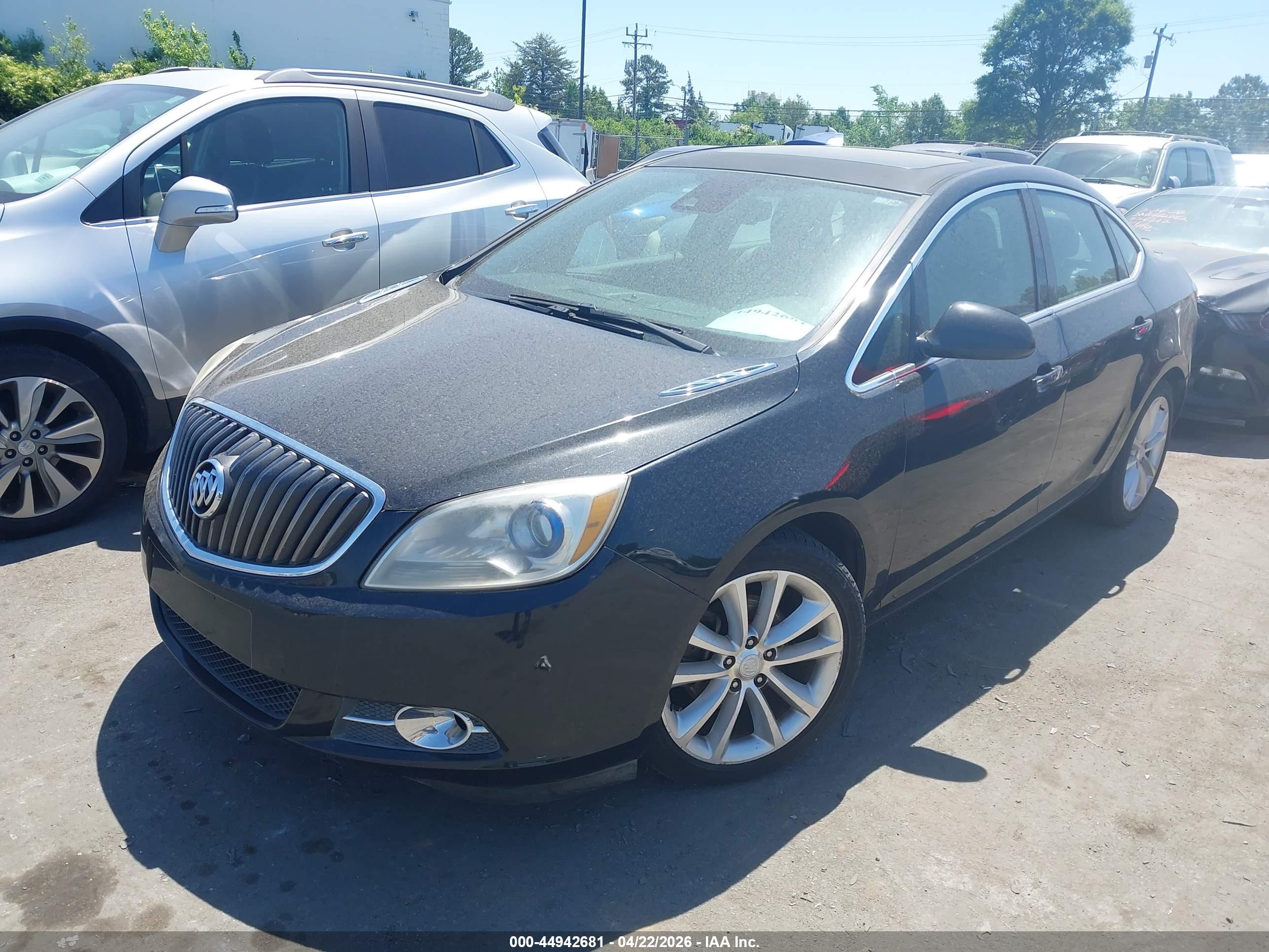 BUICK VERANO image 2