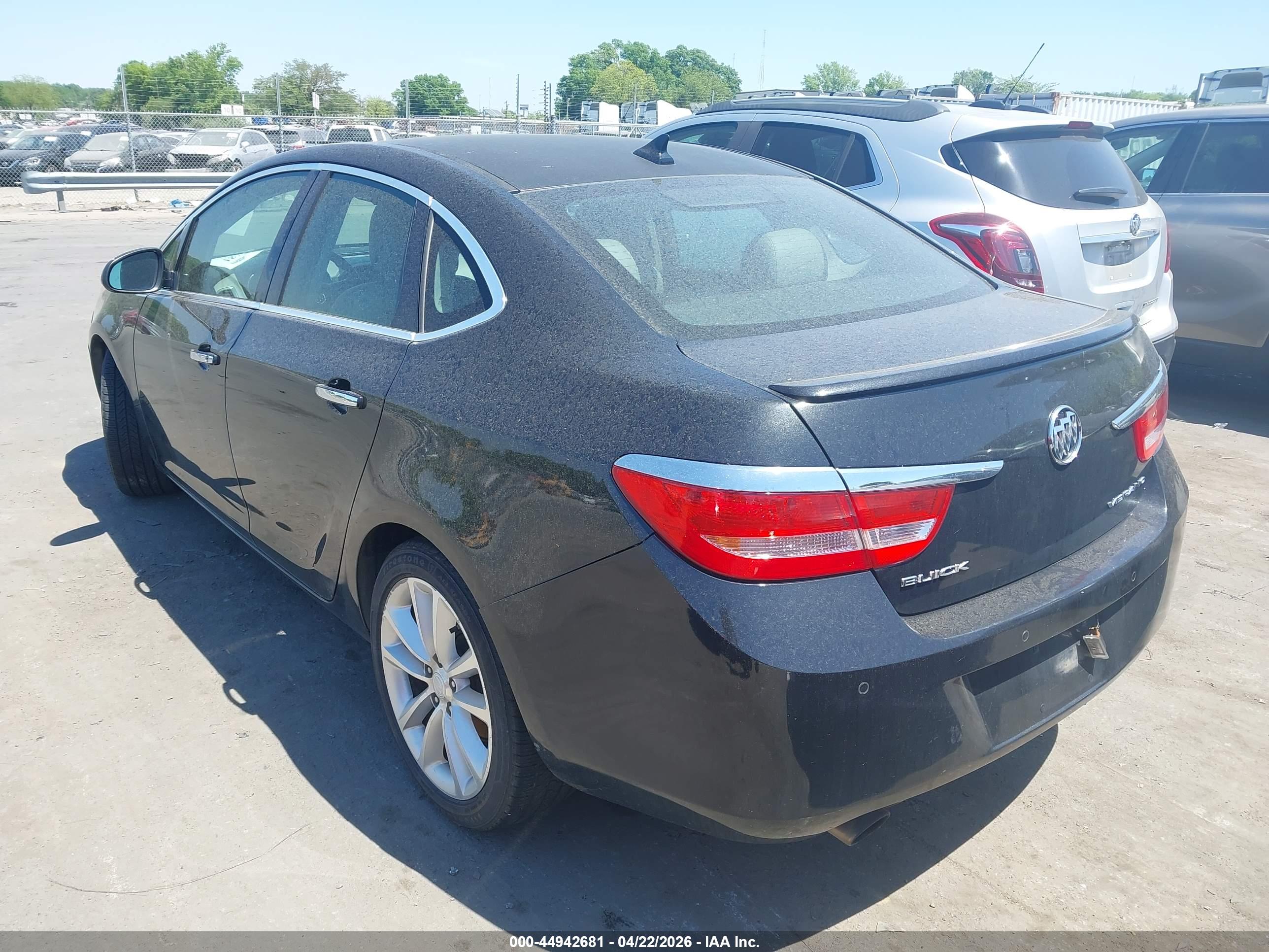 BUICK VERANO image 3