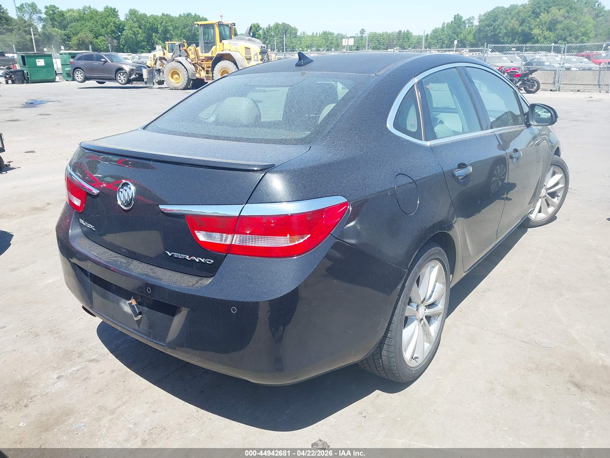 BUICK VERANO image 4