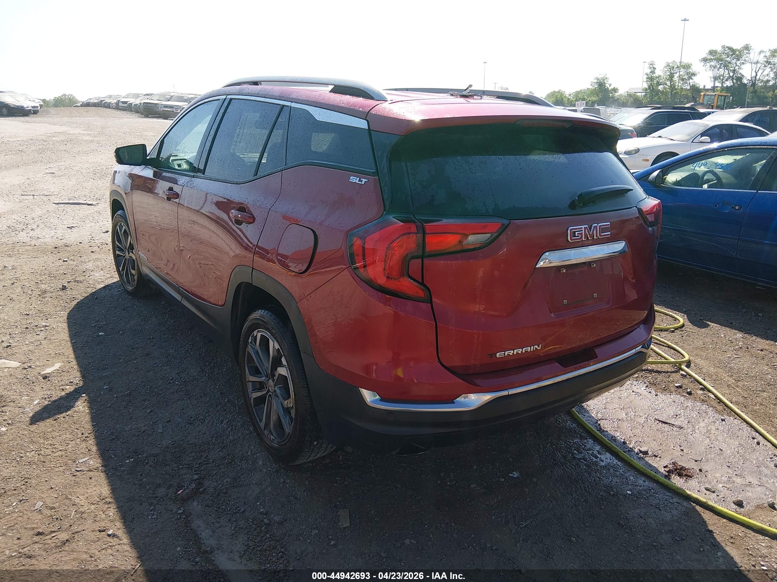 GMC TERRAIN image 3