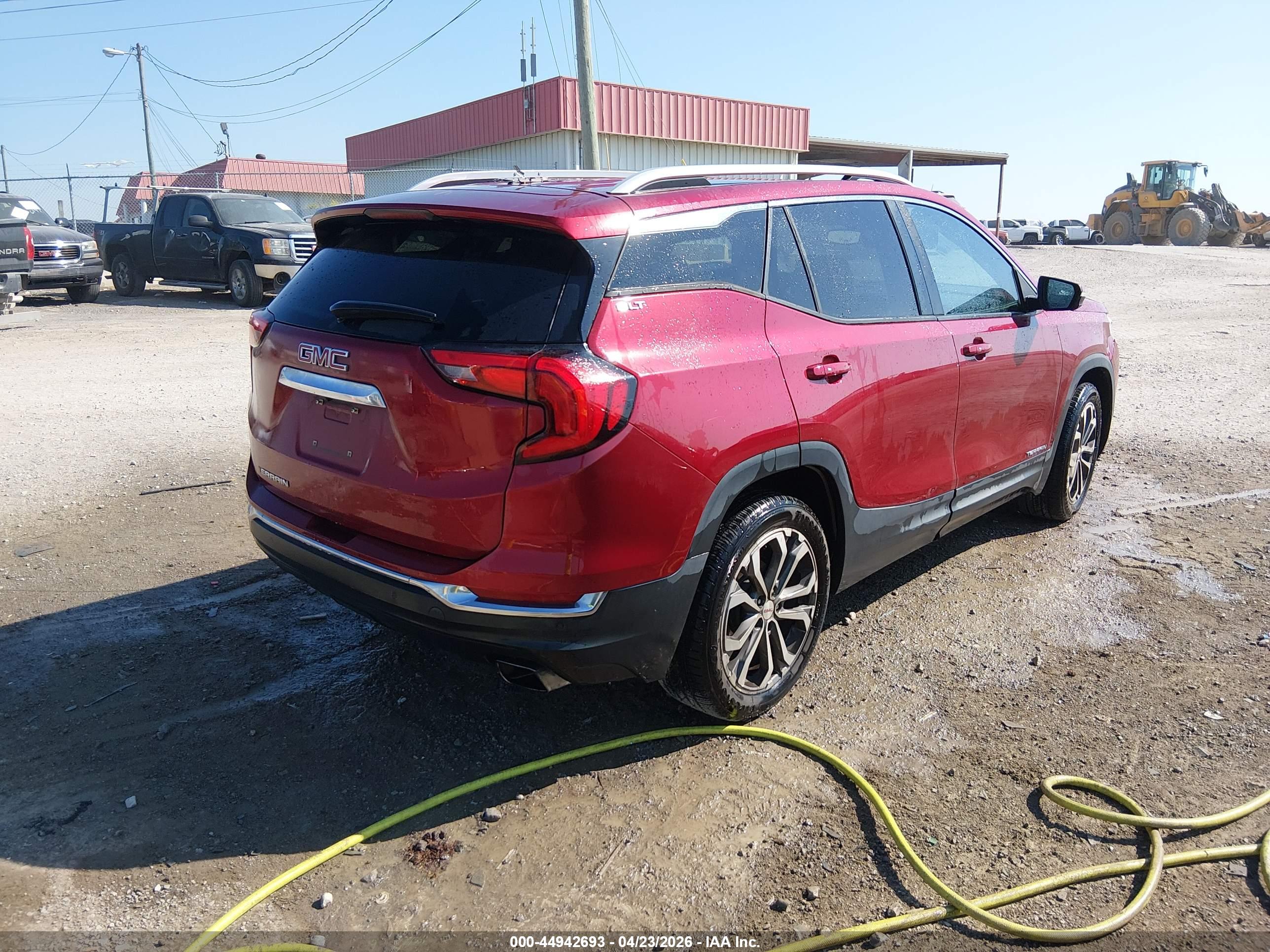 GMC TERRAIN image 4