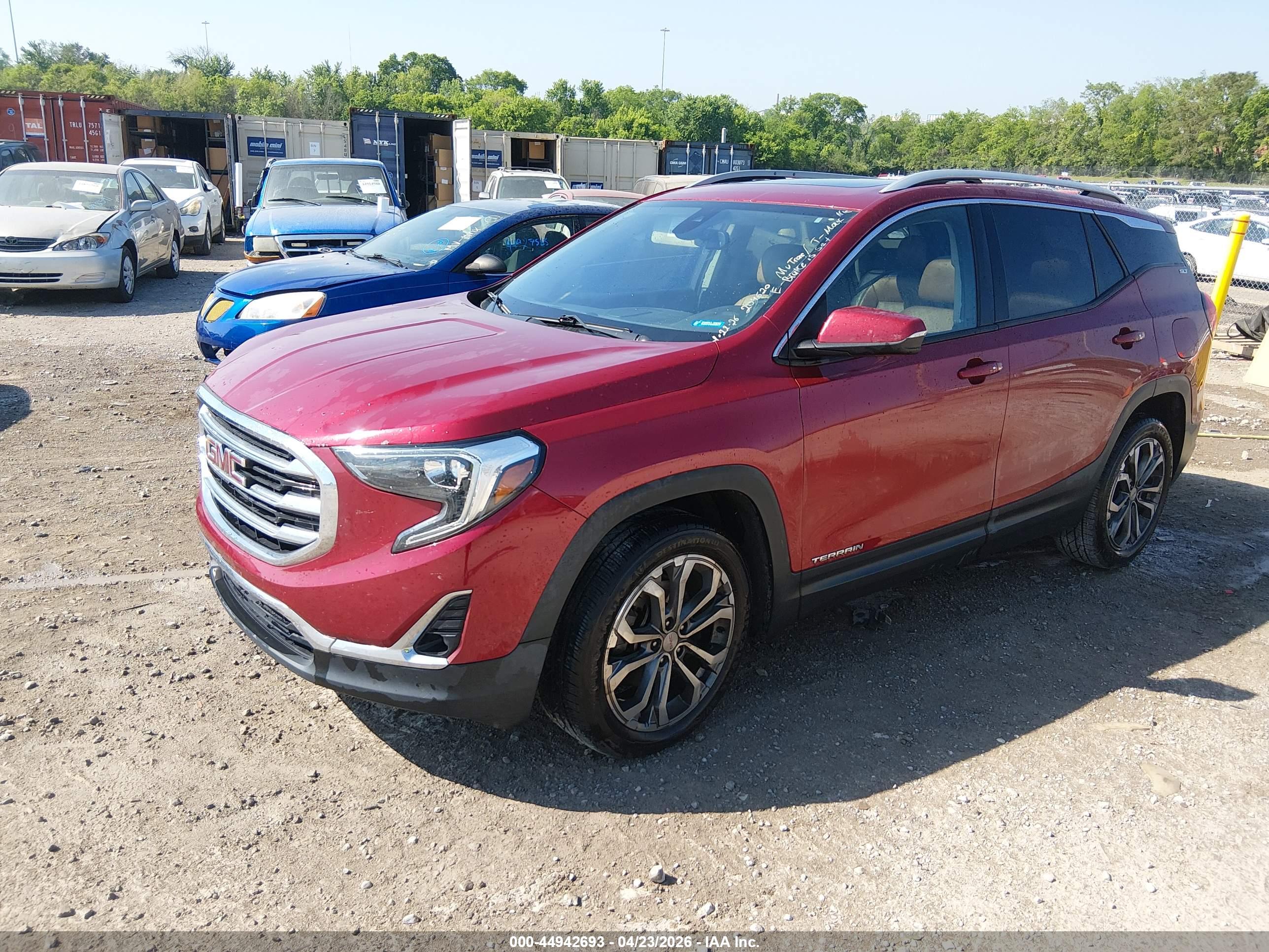 GMC TERRAIN image 6