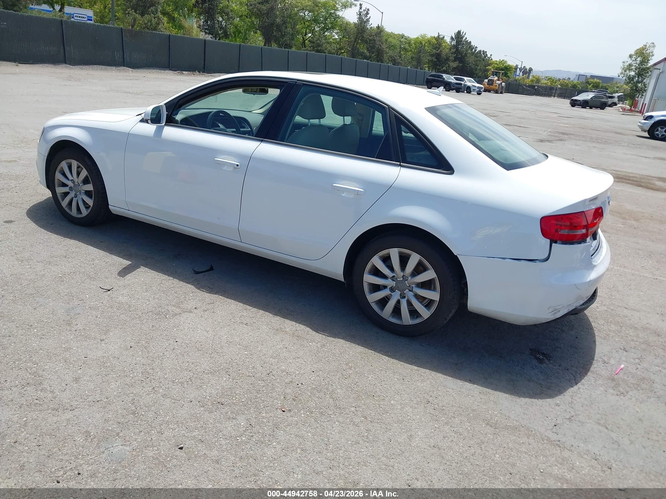 AUDI A4 image 3