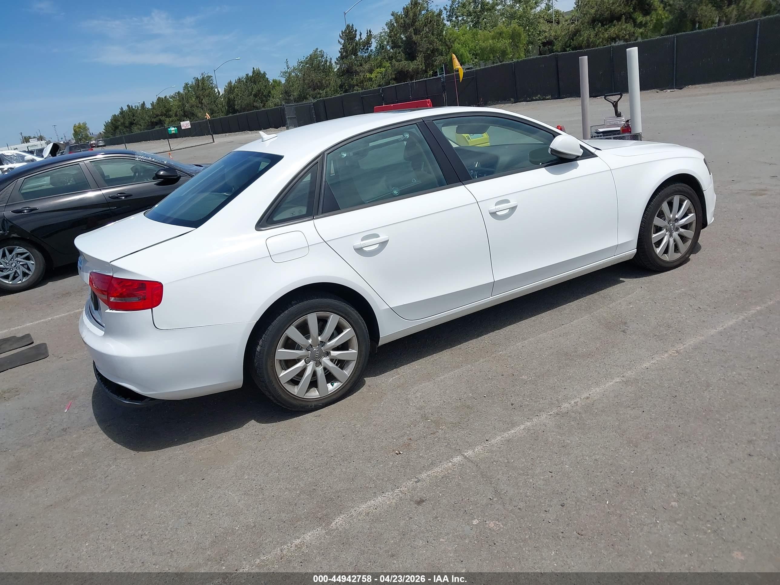 AUDI A4 image 4