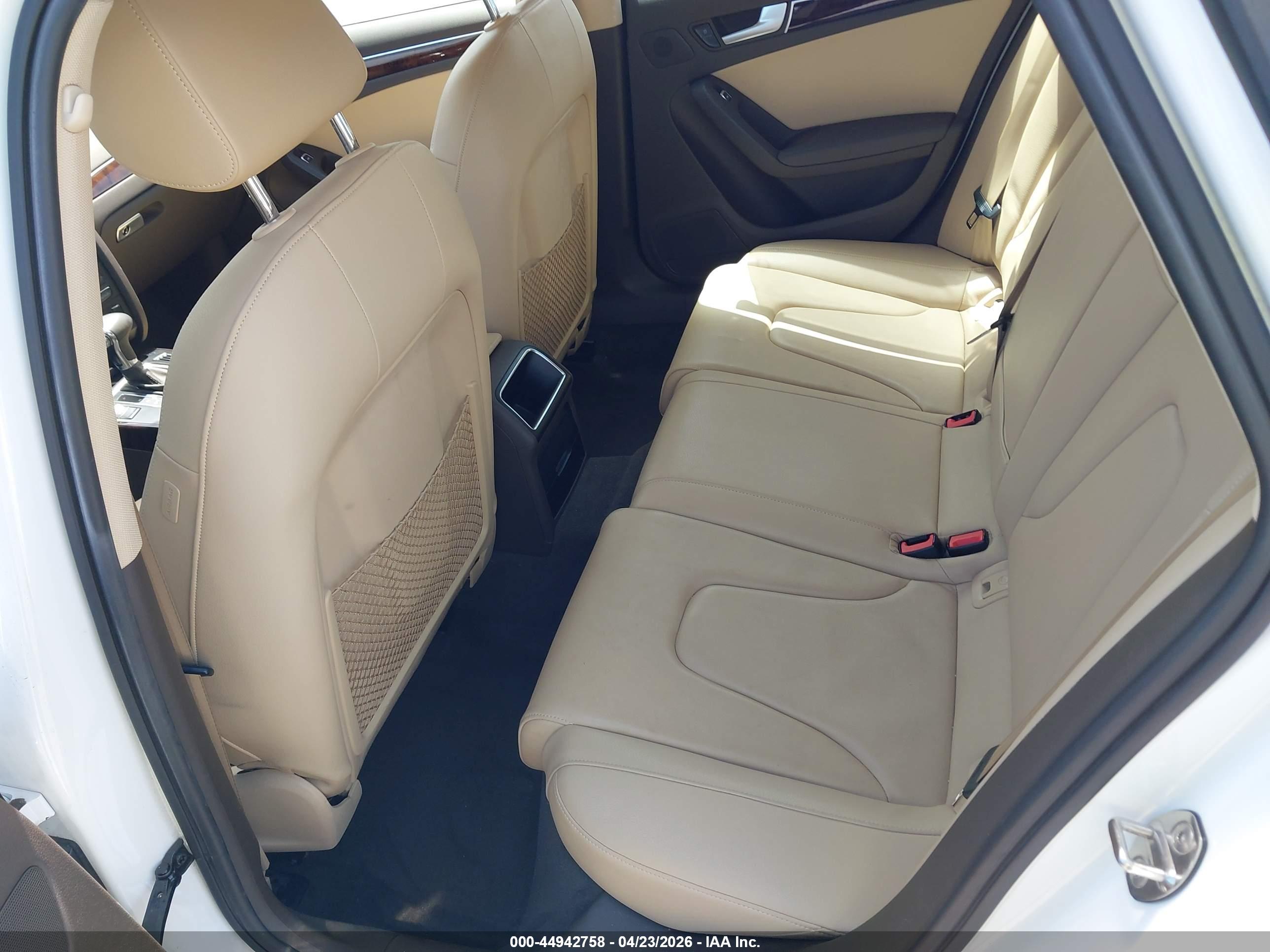 AUDI A4 image 8