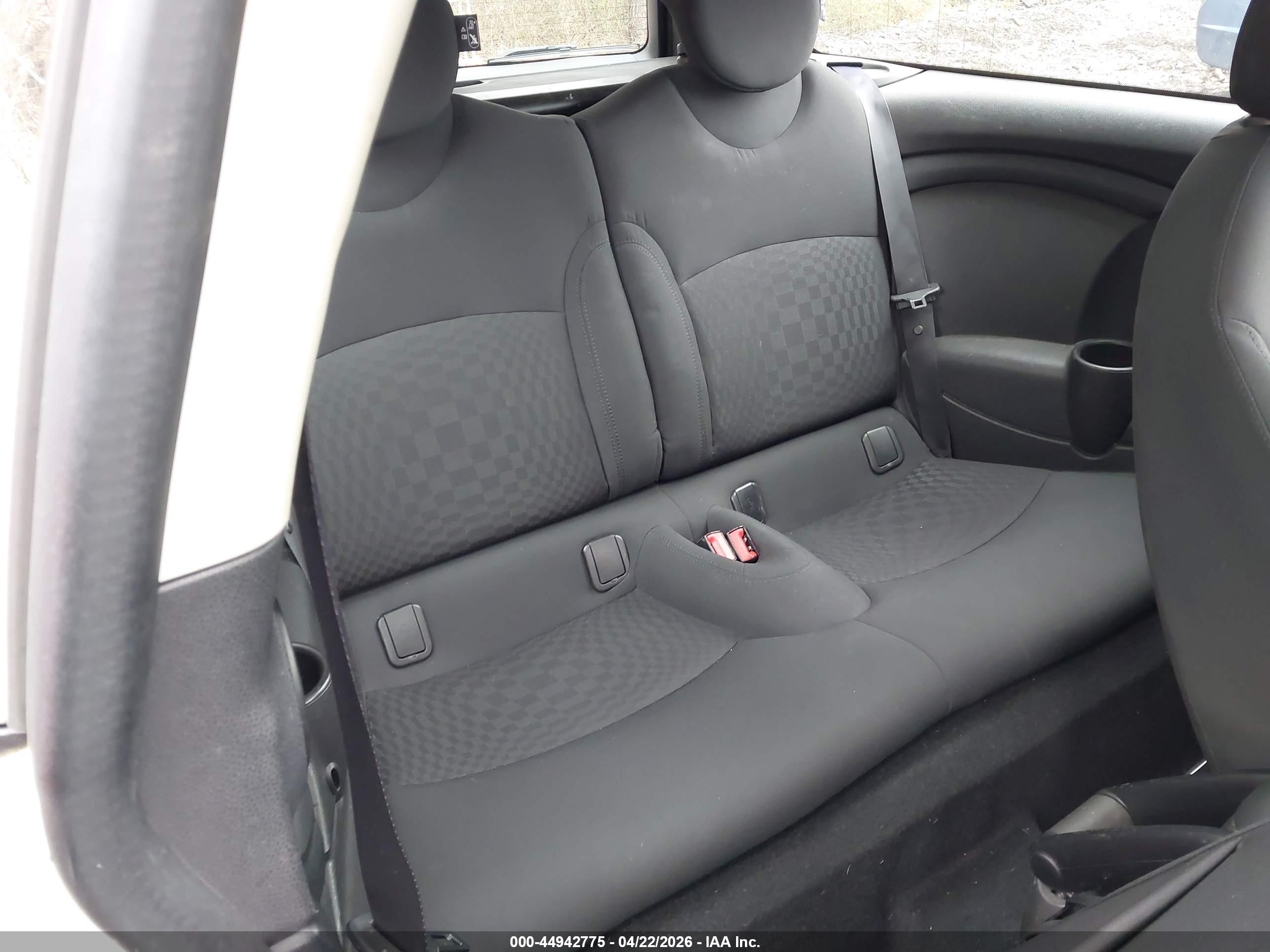 MINI COOPER image 8