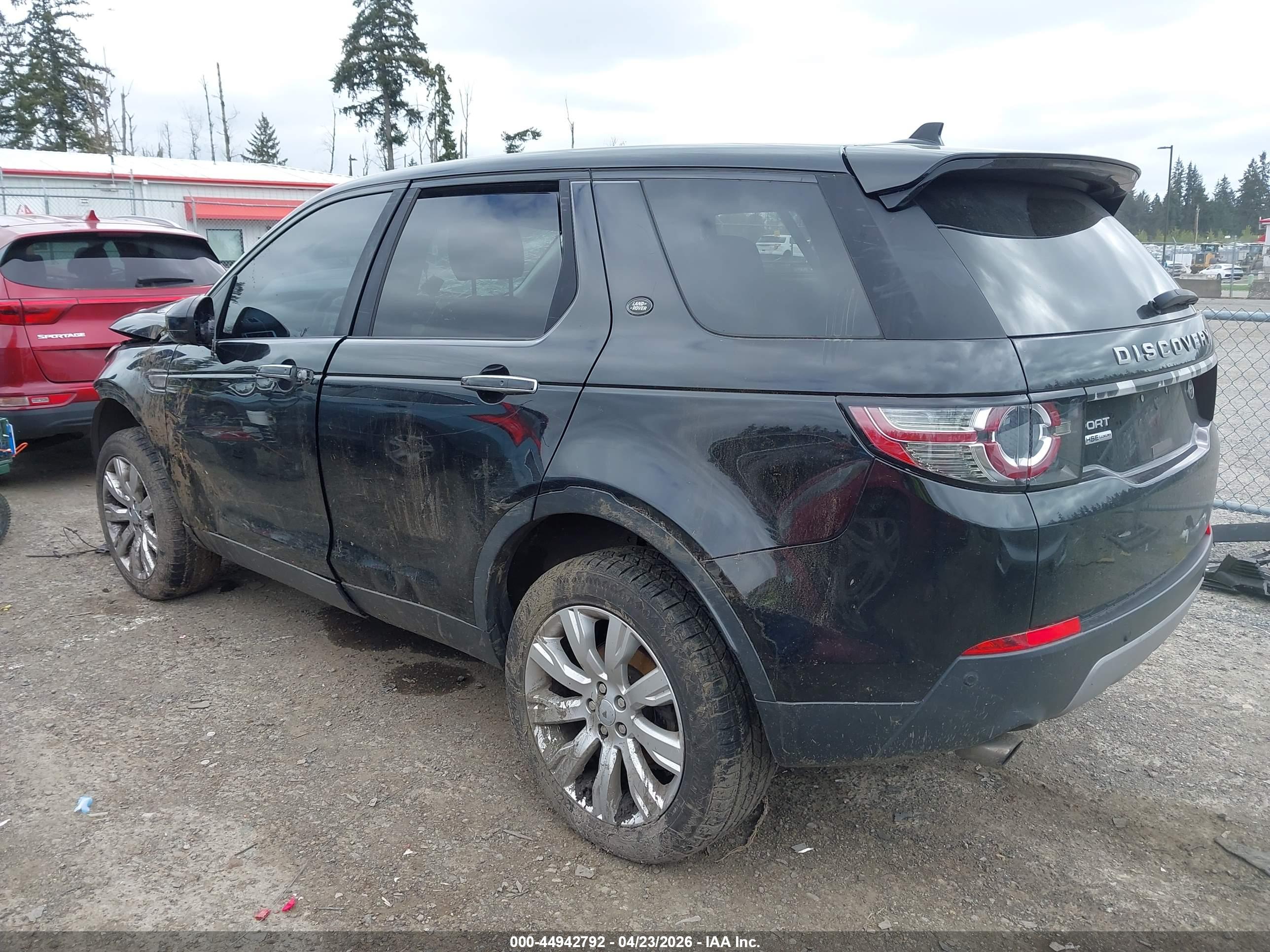 LAND ROVER image 3