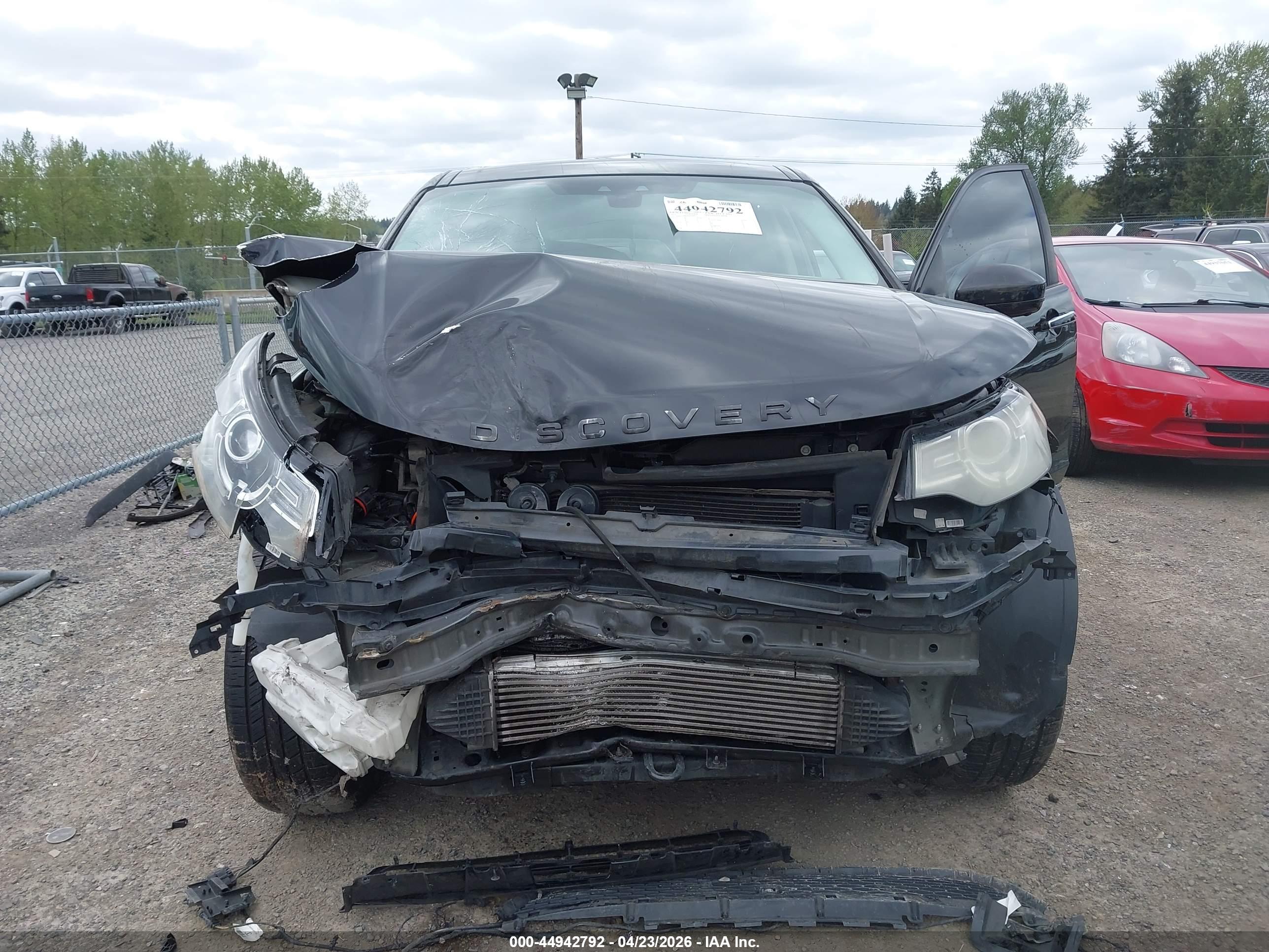 LAND ROVER image 6