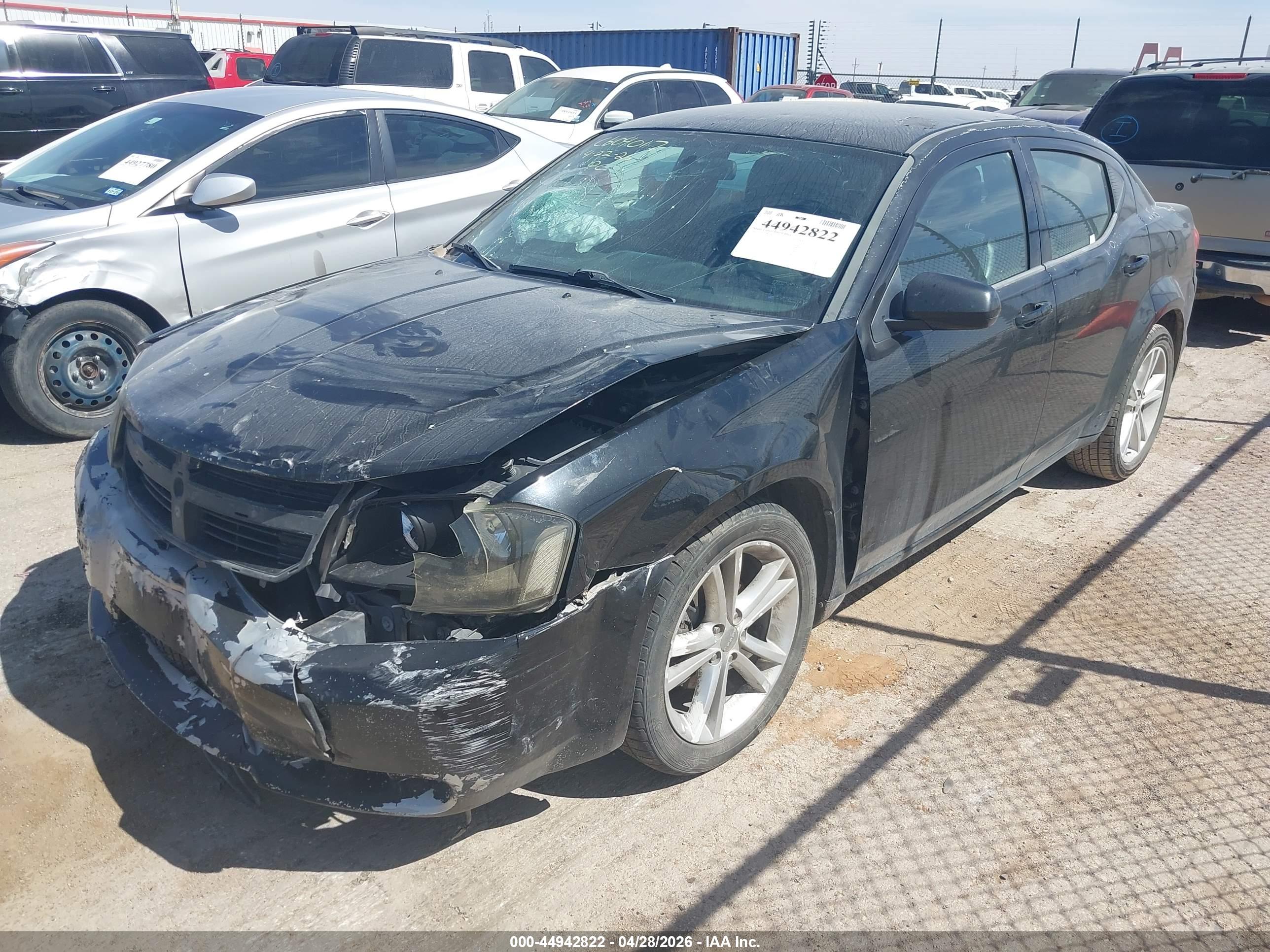 DODGE AVENGER image 2