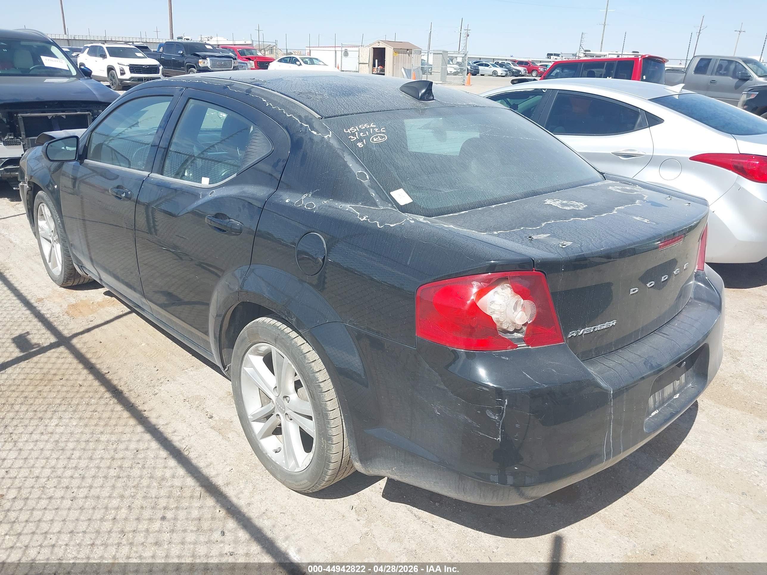 DODGE AVENGER image 3