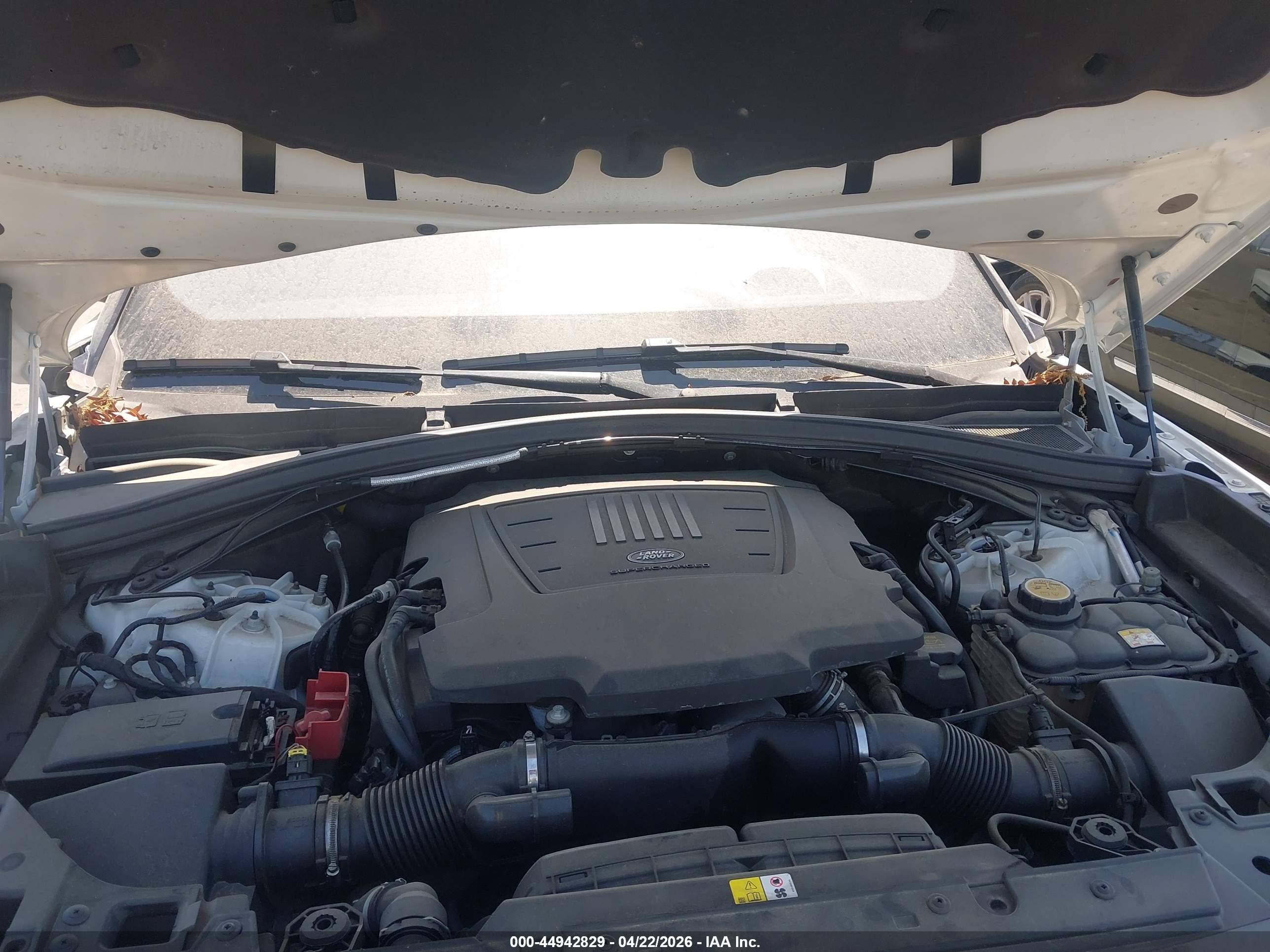 LAND ROVER image 10