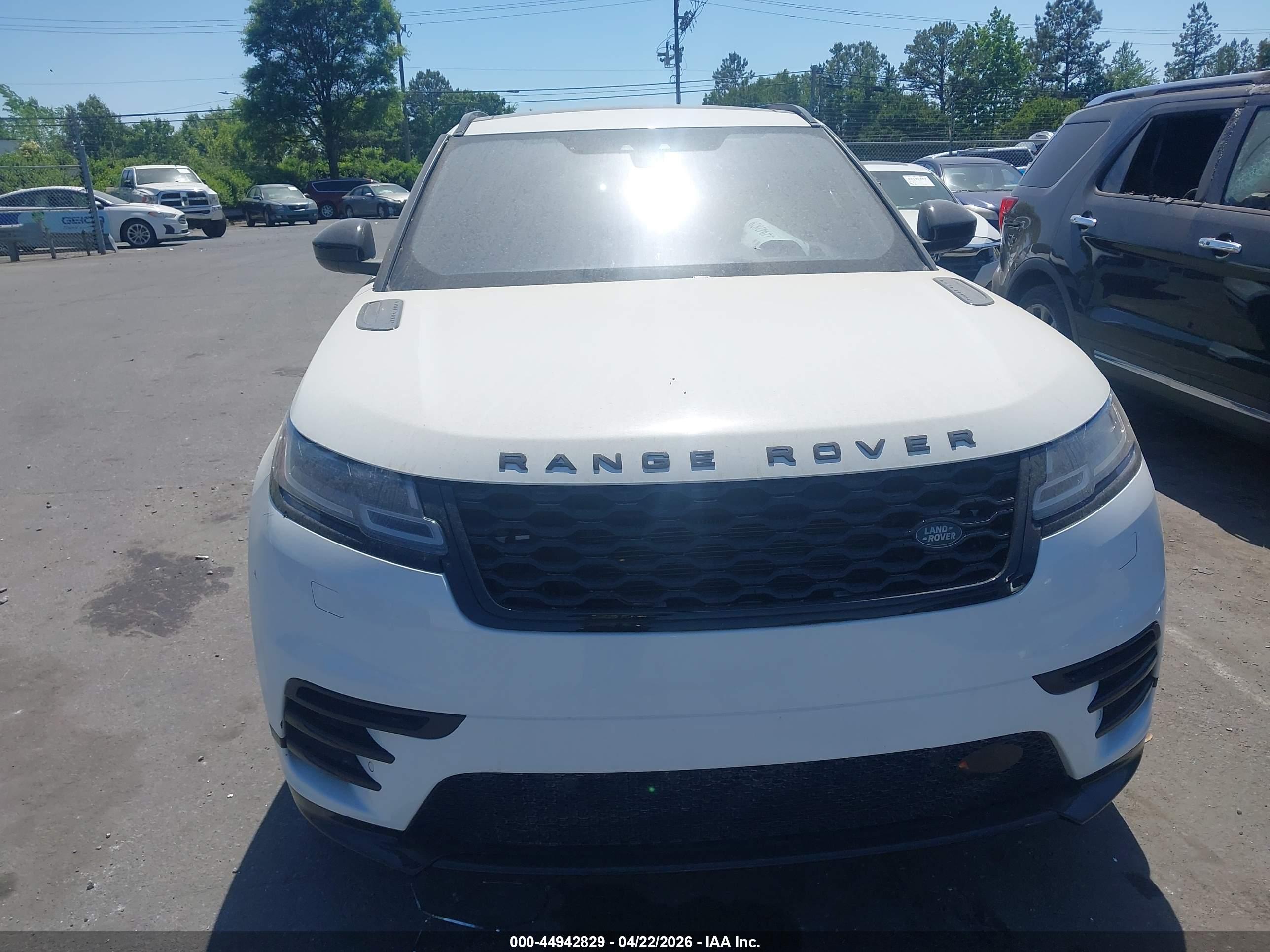 LAND ROVER image 6