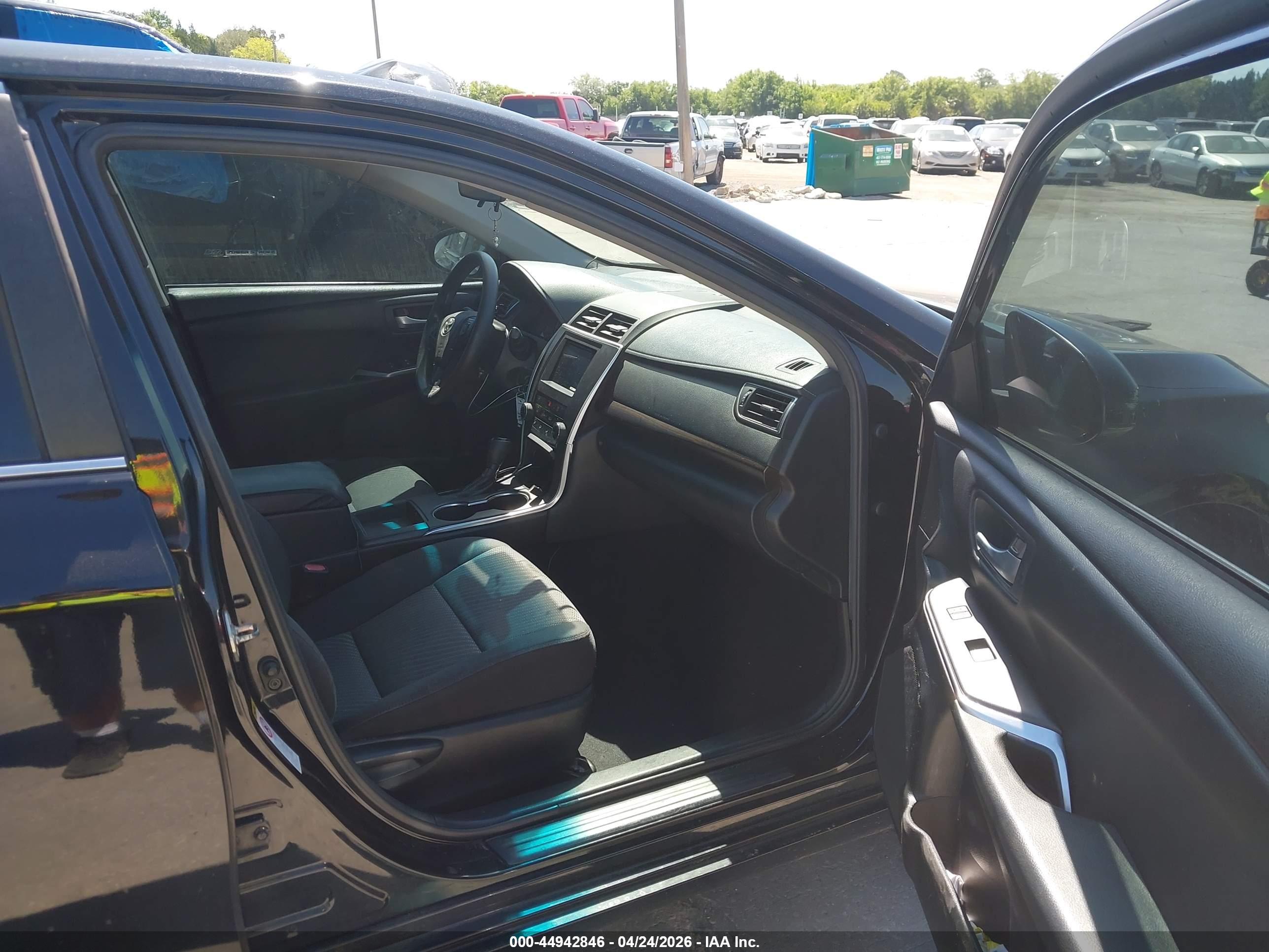 TOYOTA CAMRY image 5