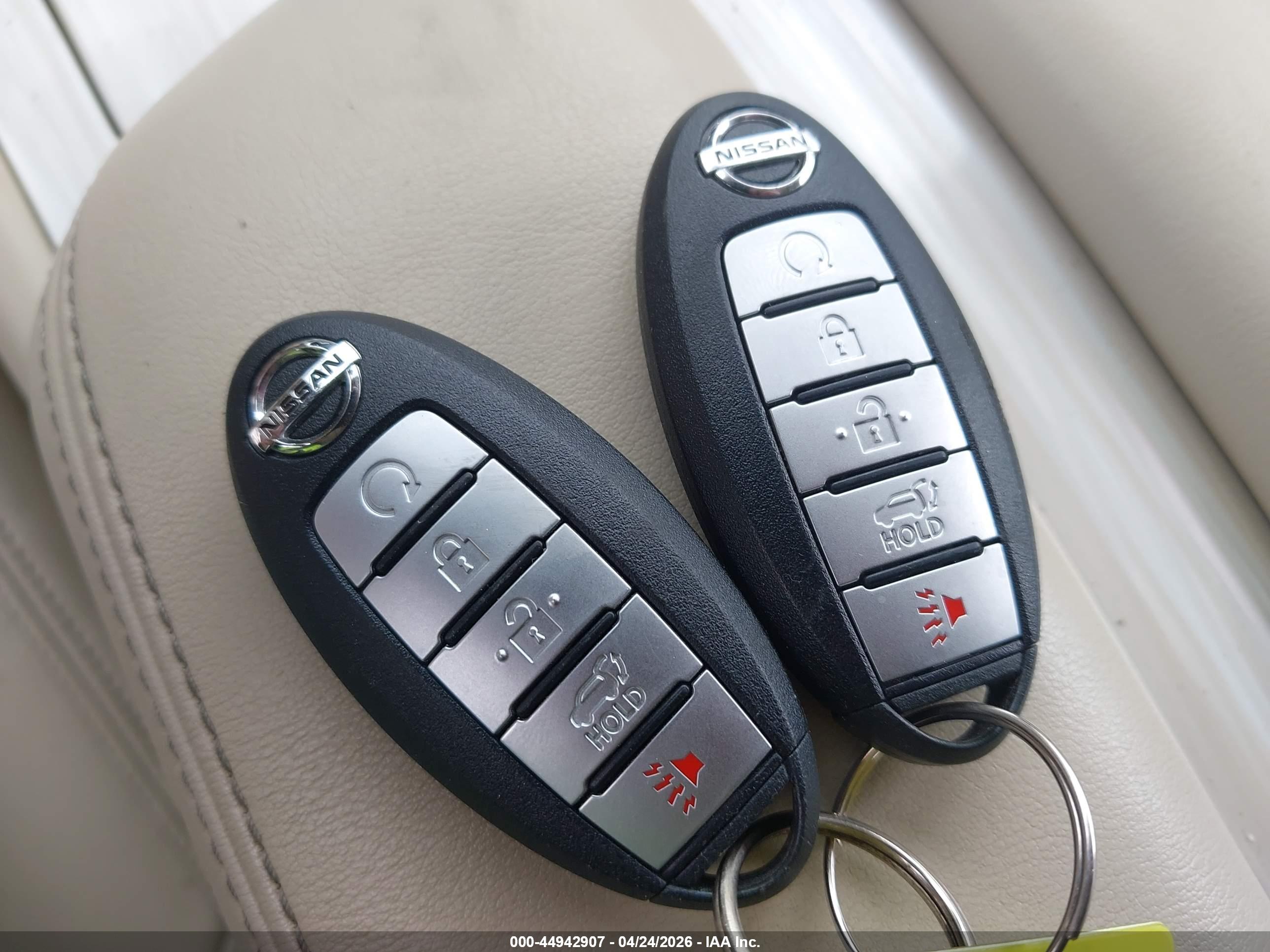 NISSAN MURANO image 11