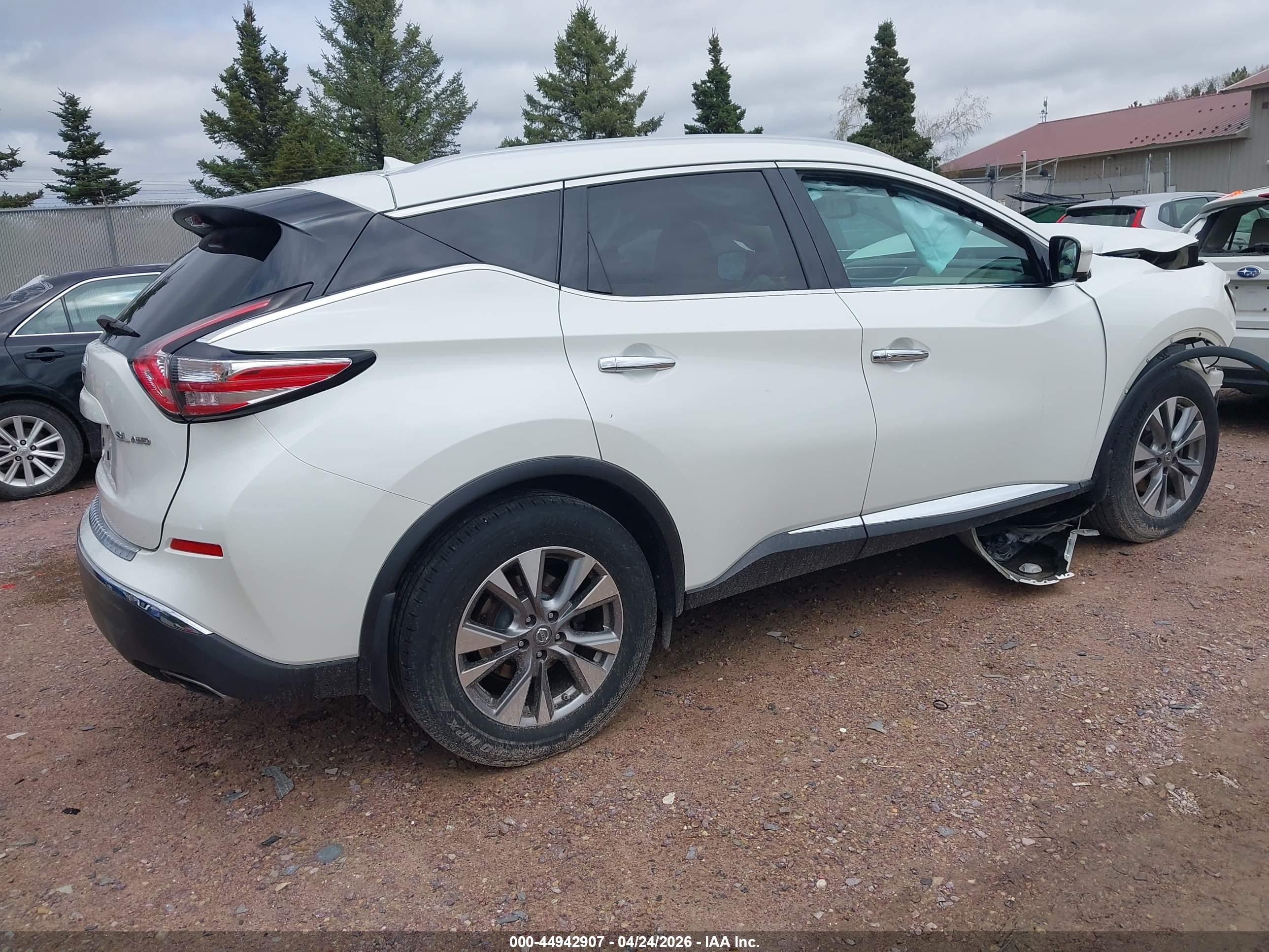 NISSAN MURANO image 4