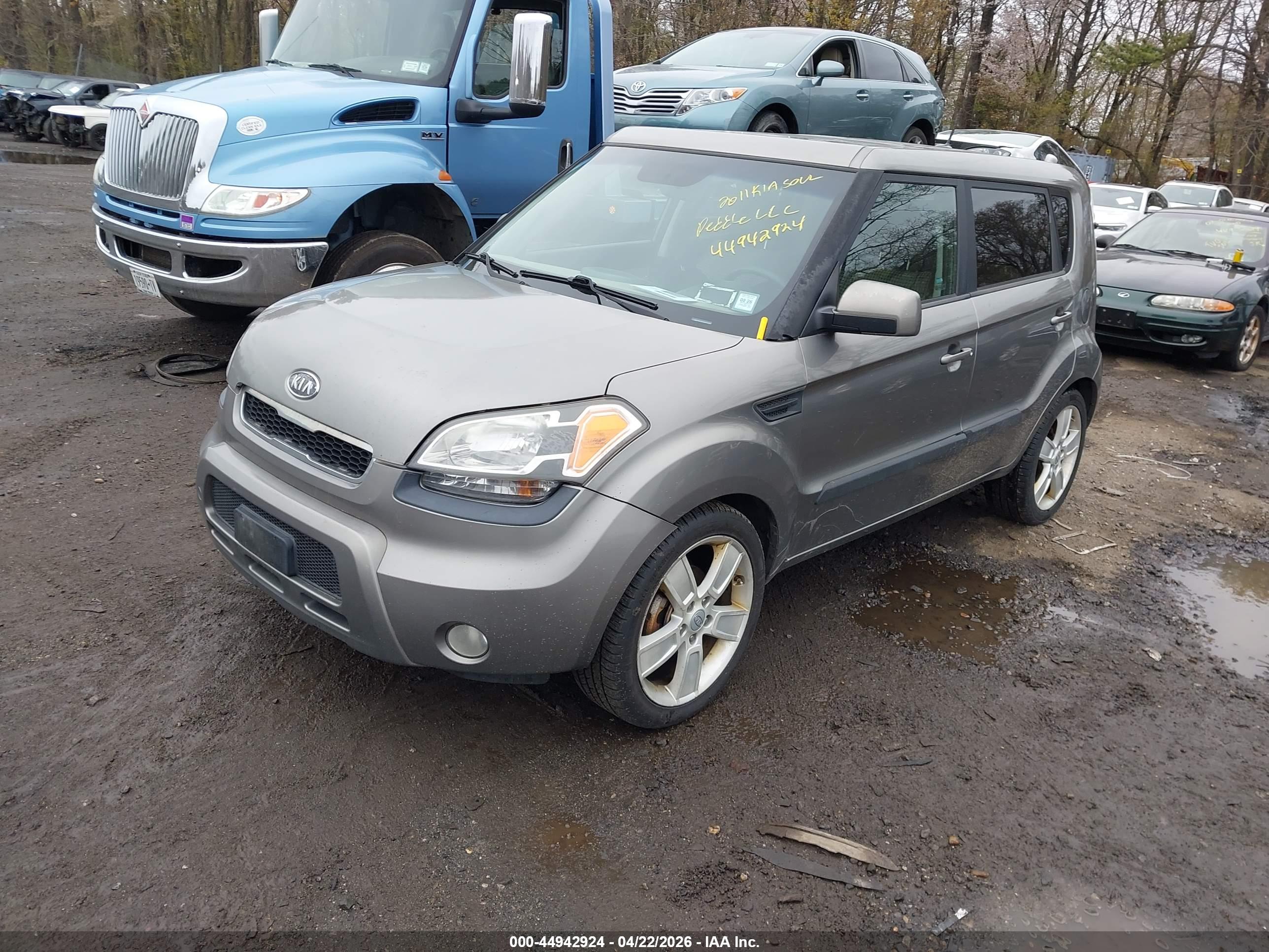 KIA SOUL image 2