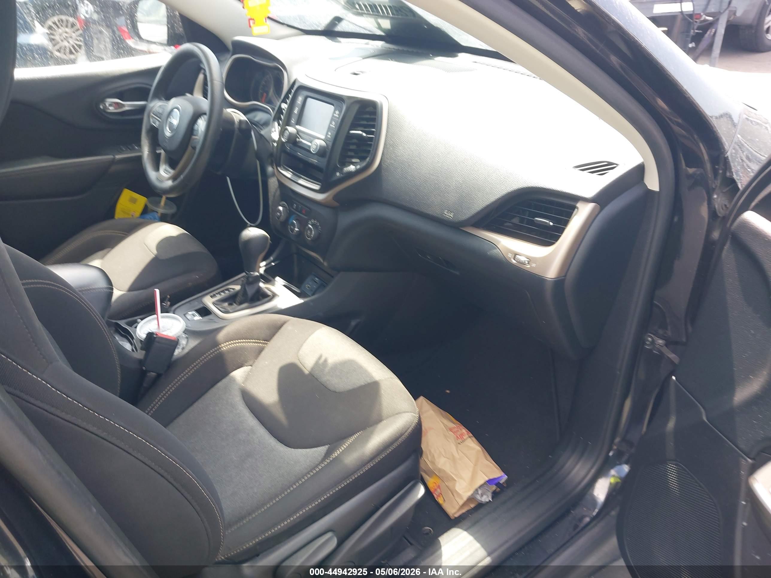 JEEP CHEROKEE image 5