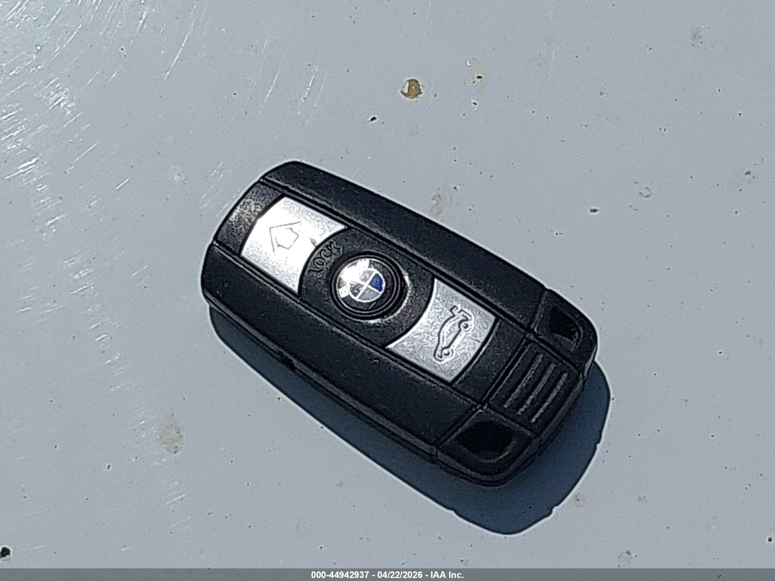 BMW 335I image 11