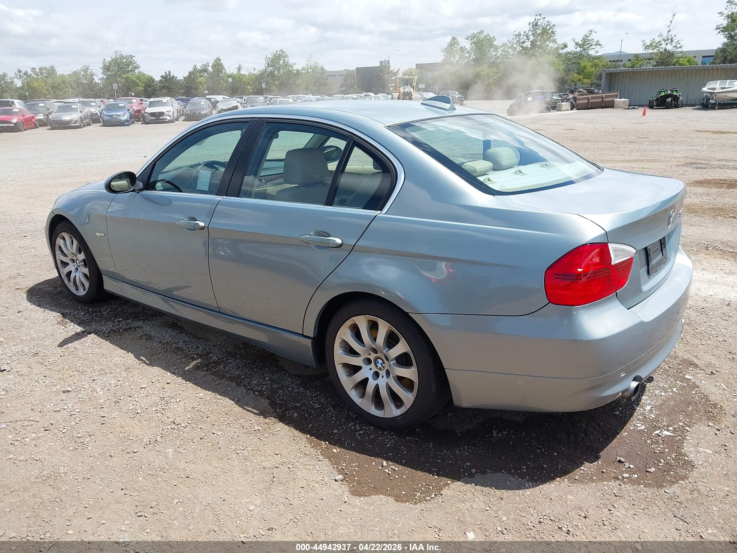 BMW 335I image 3