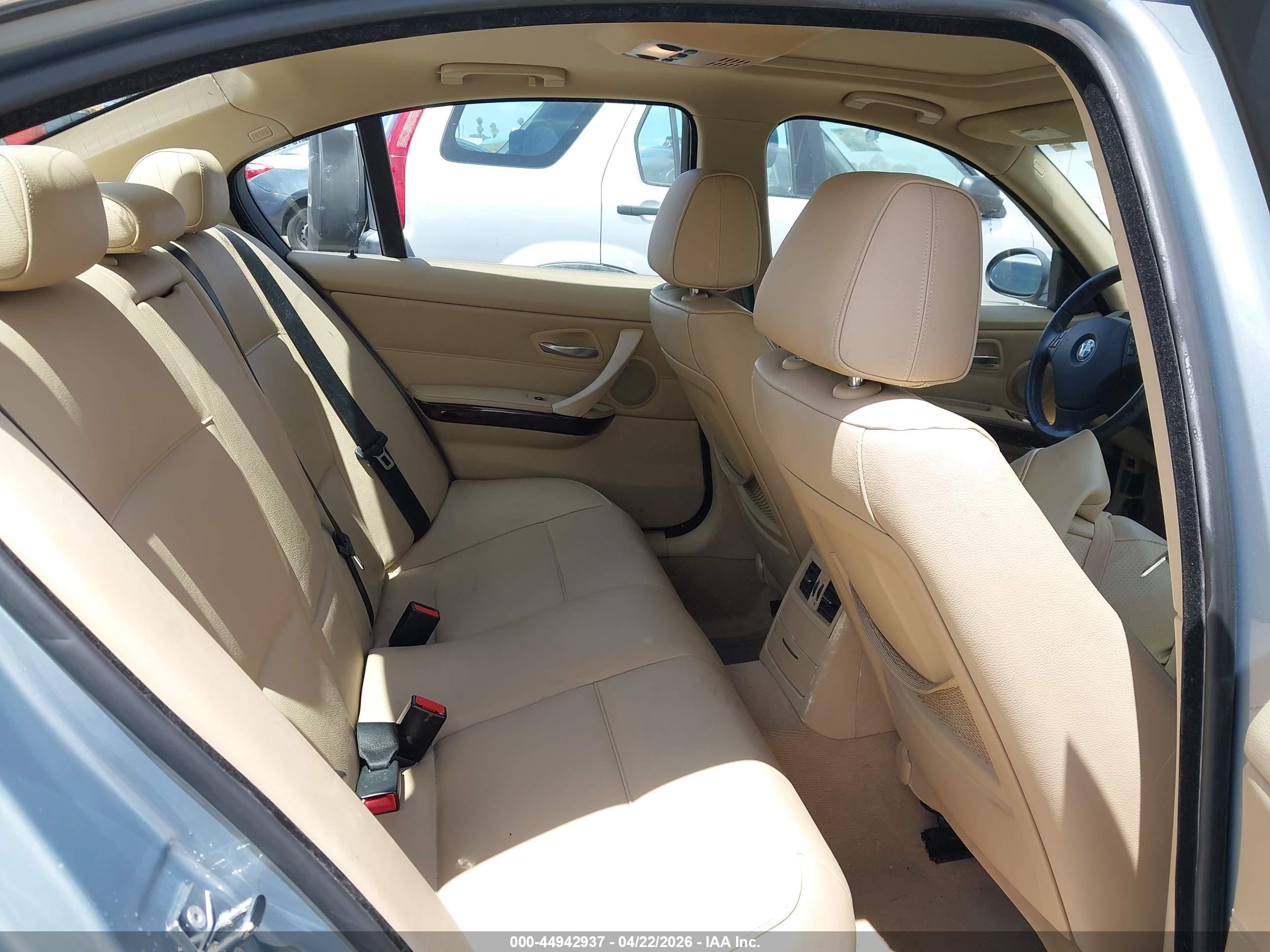 BMW 335I image 8