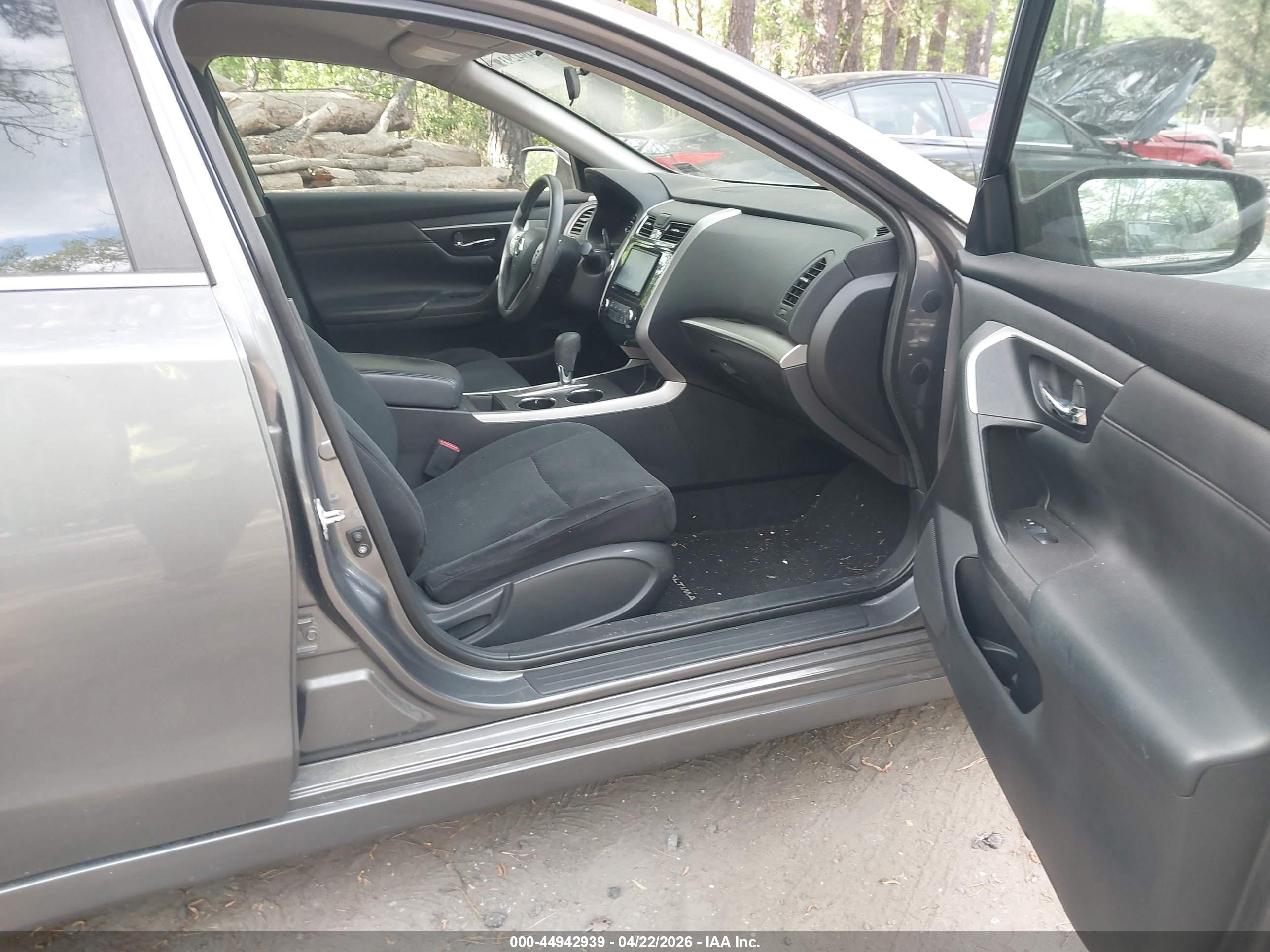NISSAN ALTIMA image 5