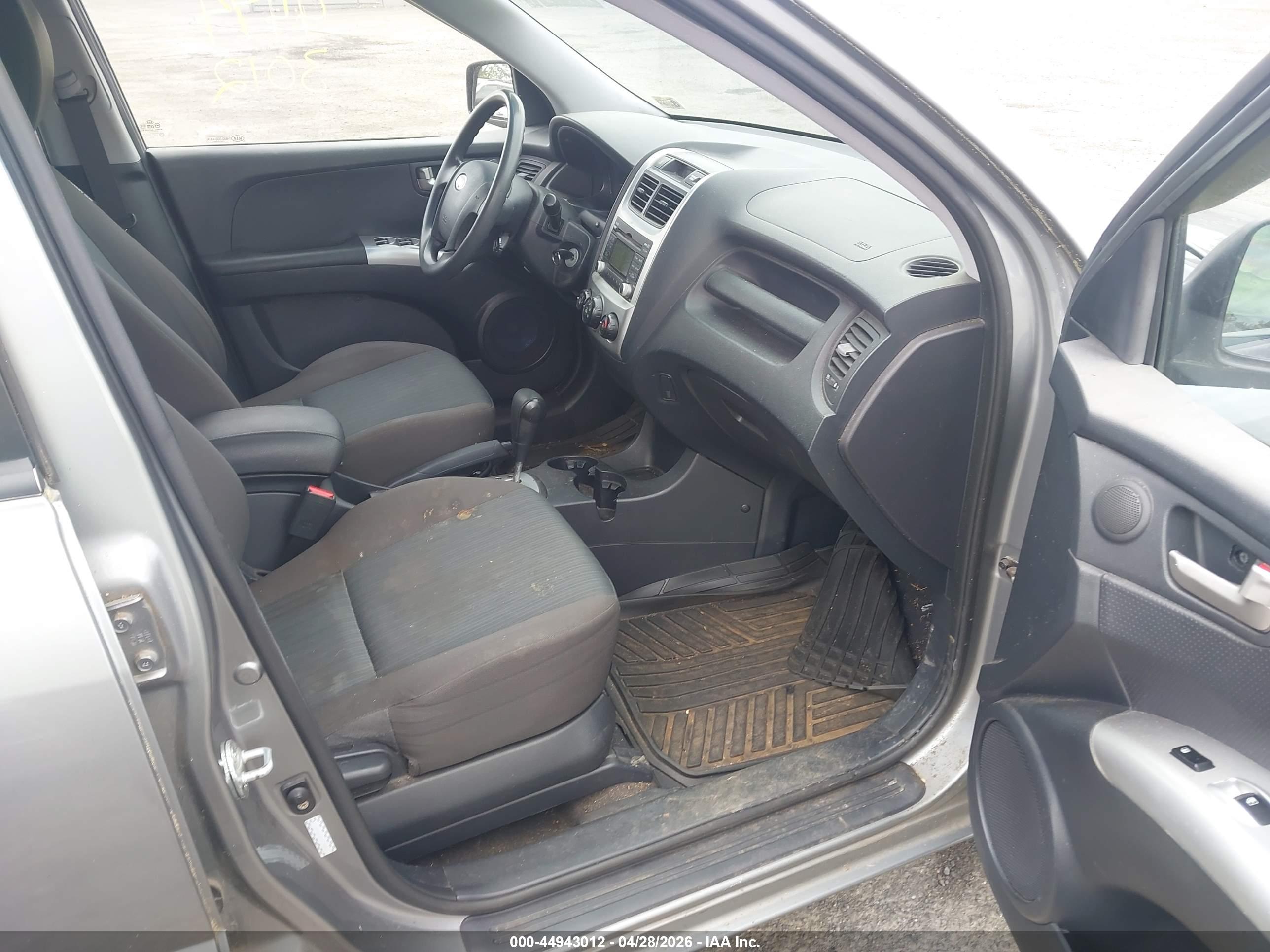 KIA SPORTAGE image 5
