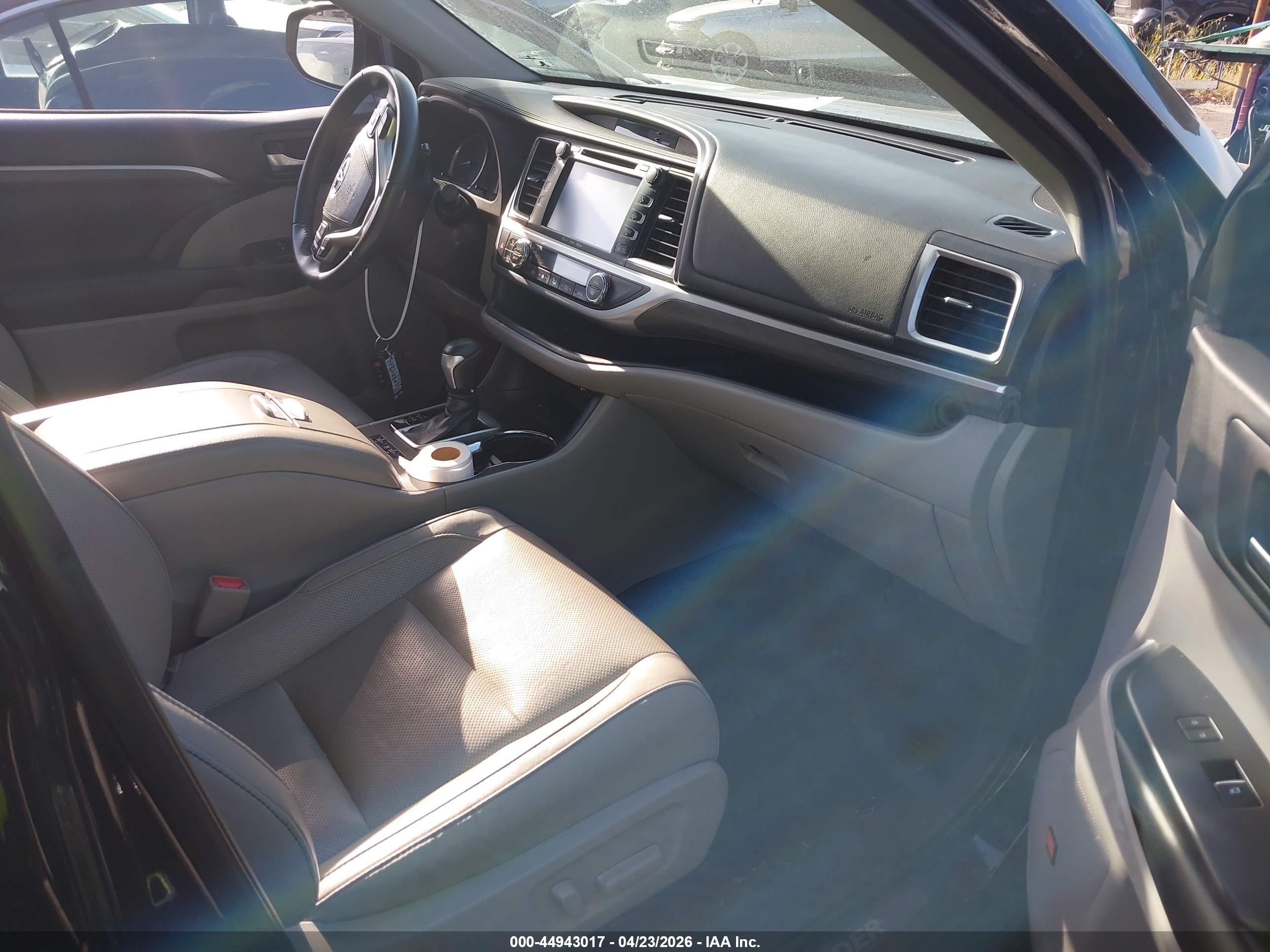 TOYOTA HIGHLANDER image 5