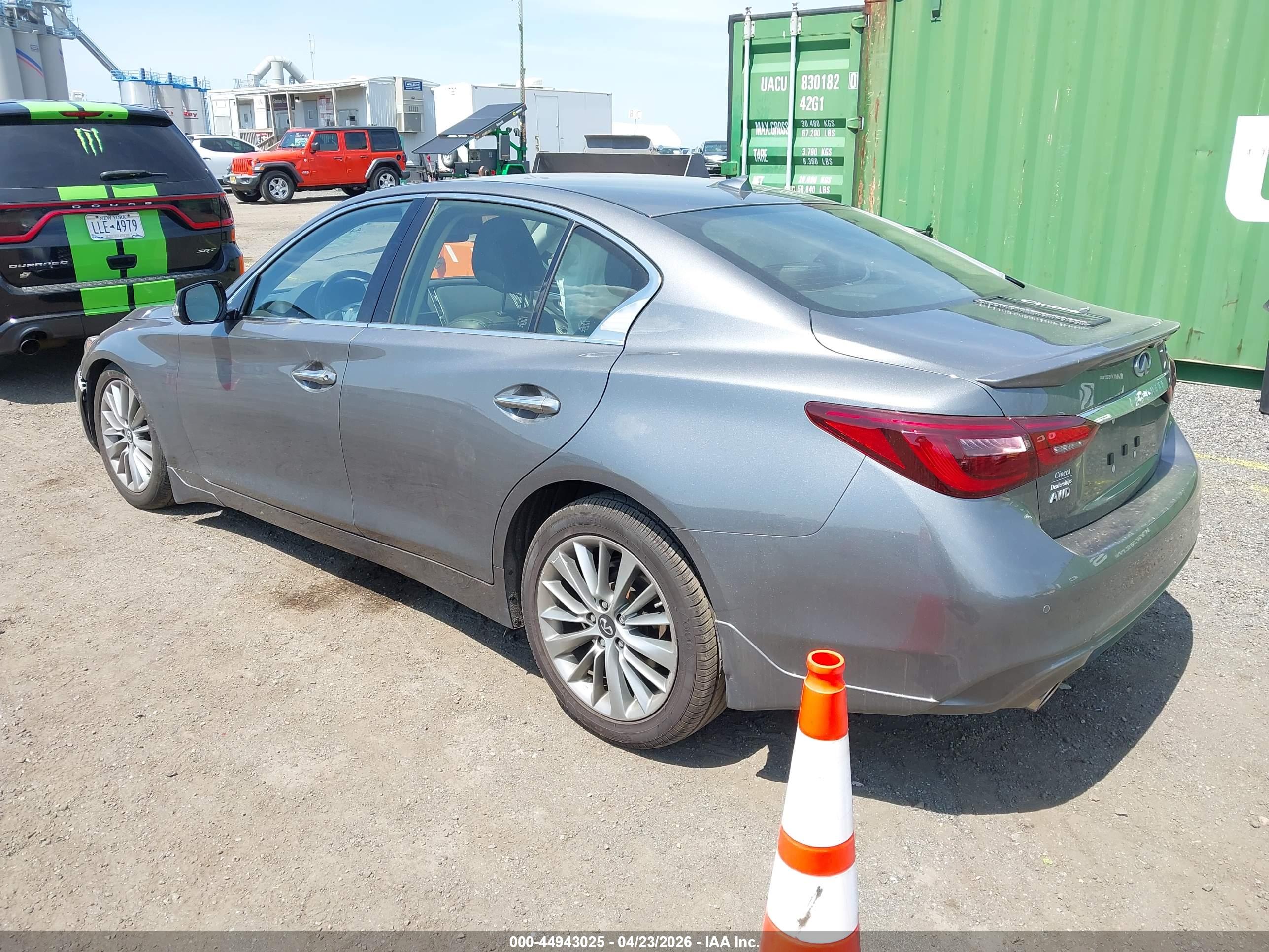 INFINITI Q50 image 3