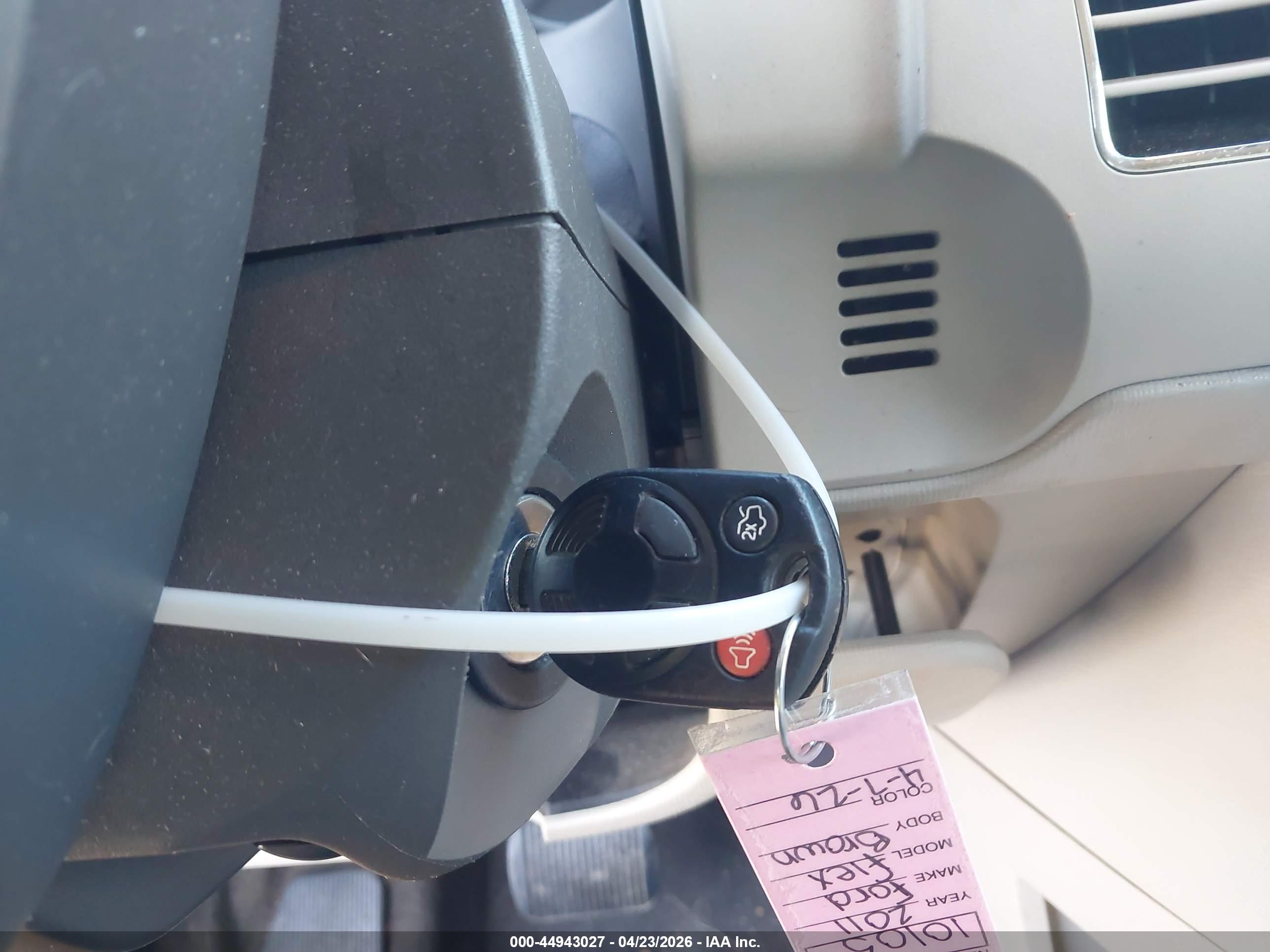 FORD FLEX image 11